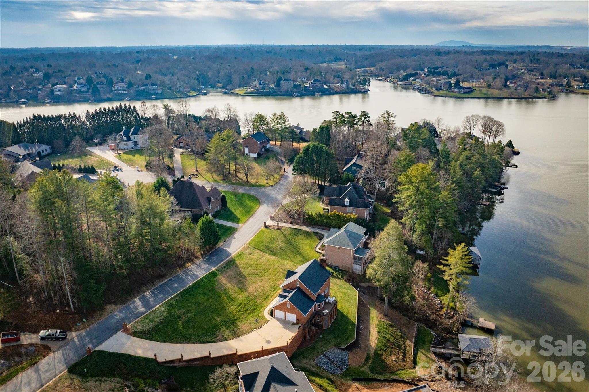 Single Family Residence at 46 Mariners Point Lane, Hickory, photo 41 of 43