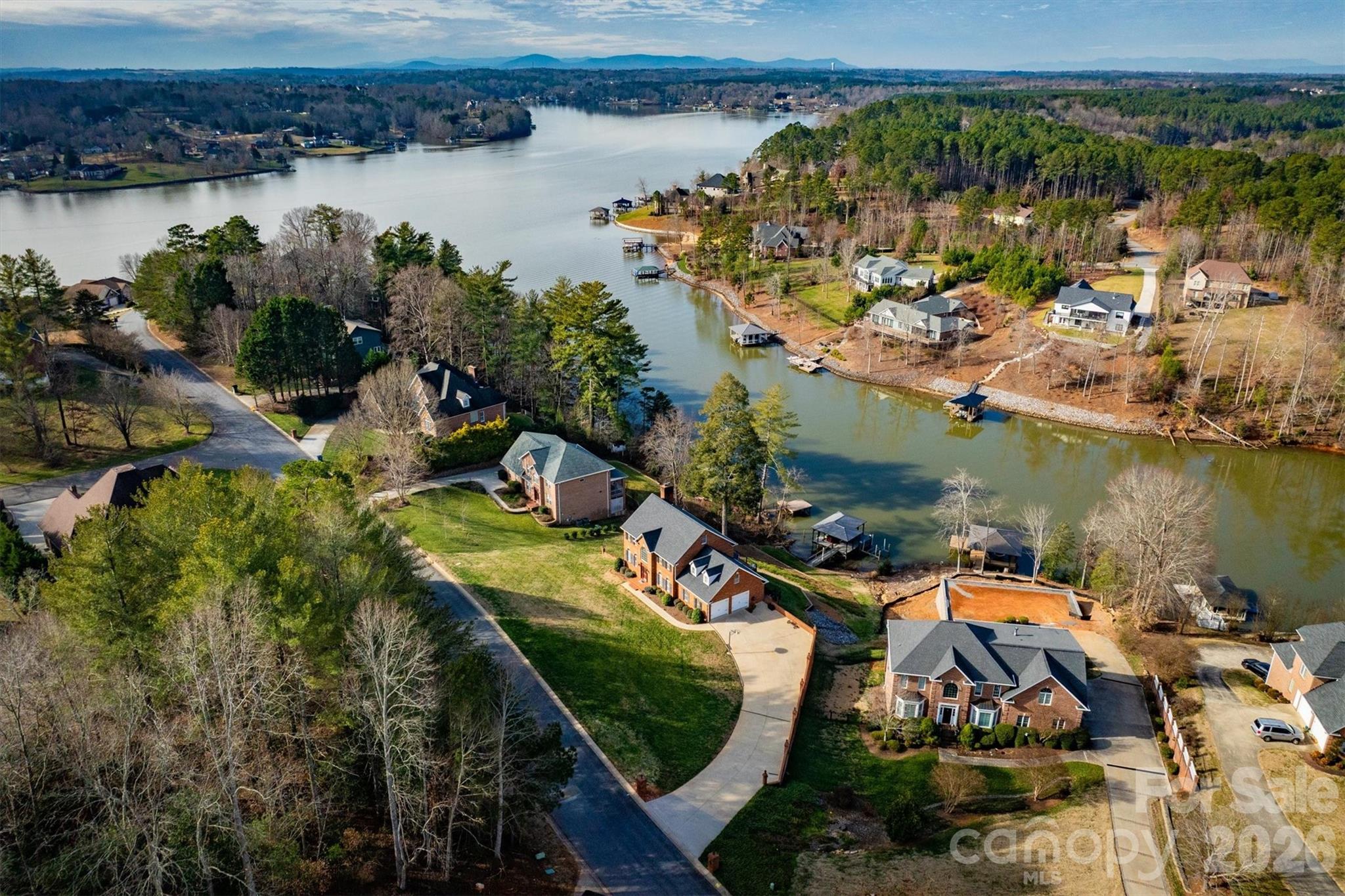 Single Family Residence at 46 Mariners Point Lane, Hickory, photo 40 of 43