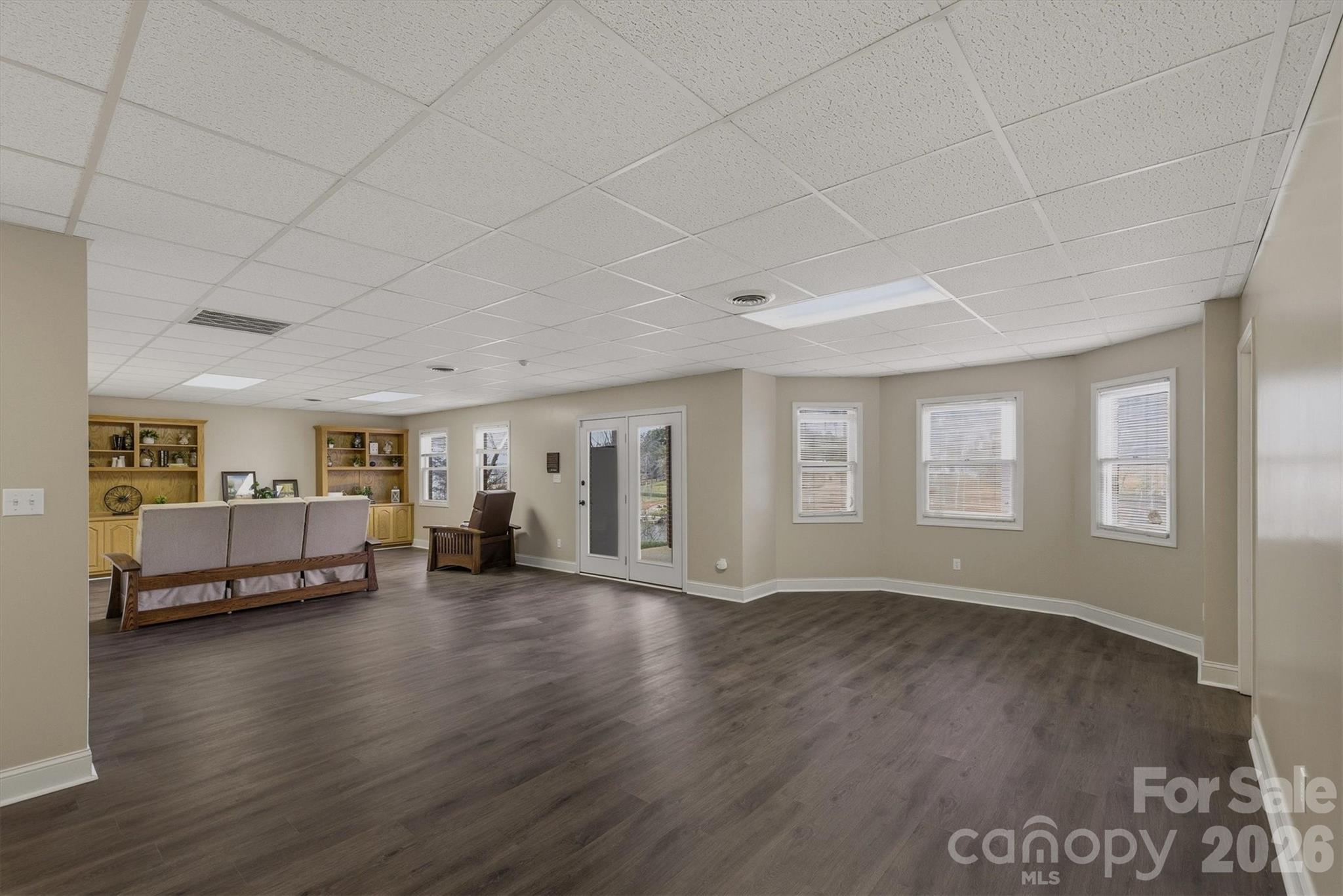 Single Family Residence at 46 Mariners Point Lane, Hickory, photo 21 of 43