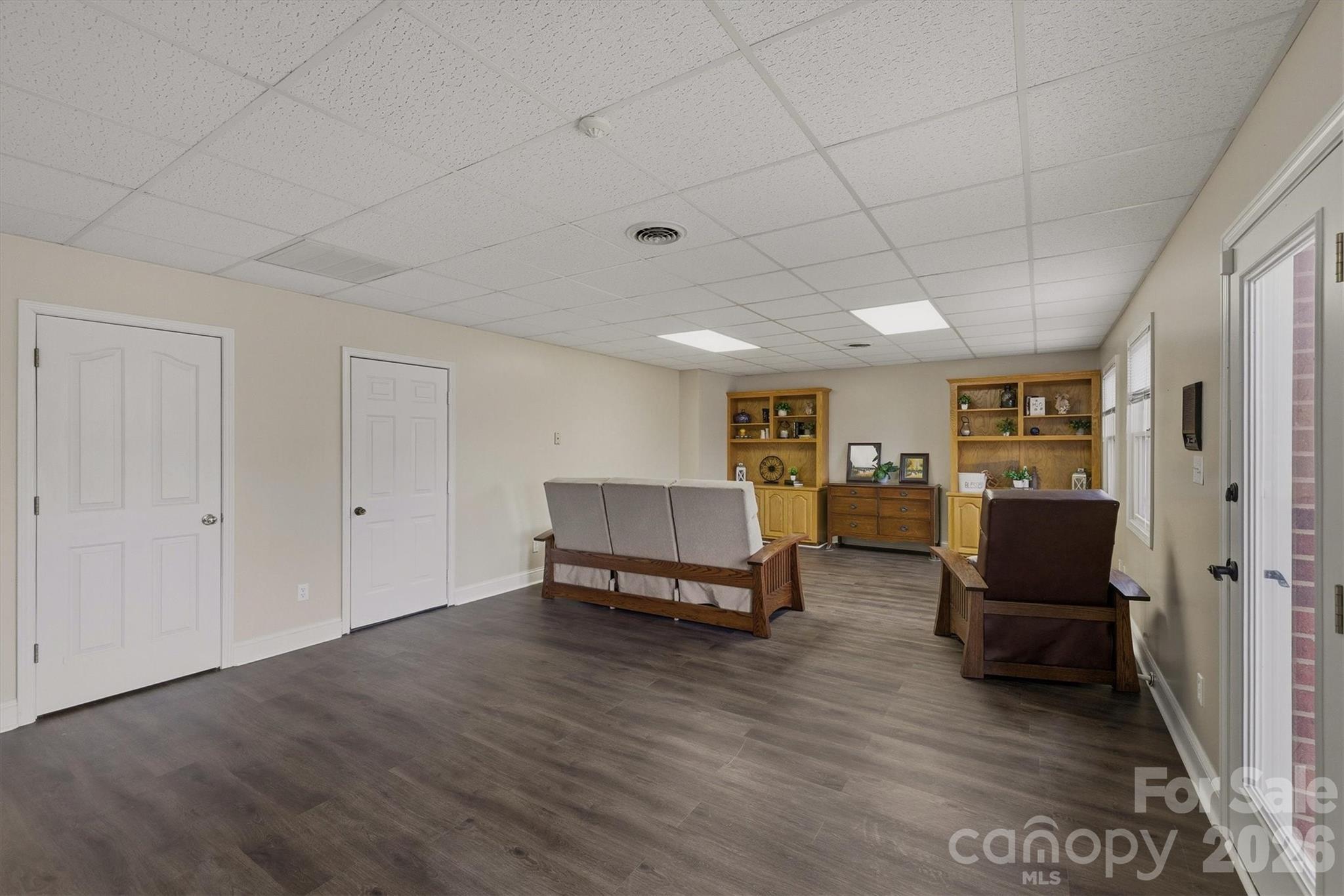Single Family Residence at 46 Mariners Point Lane, Hickory, photo 24 of 43