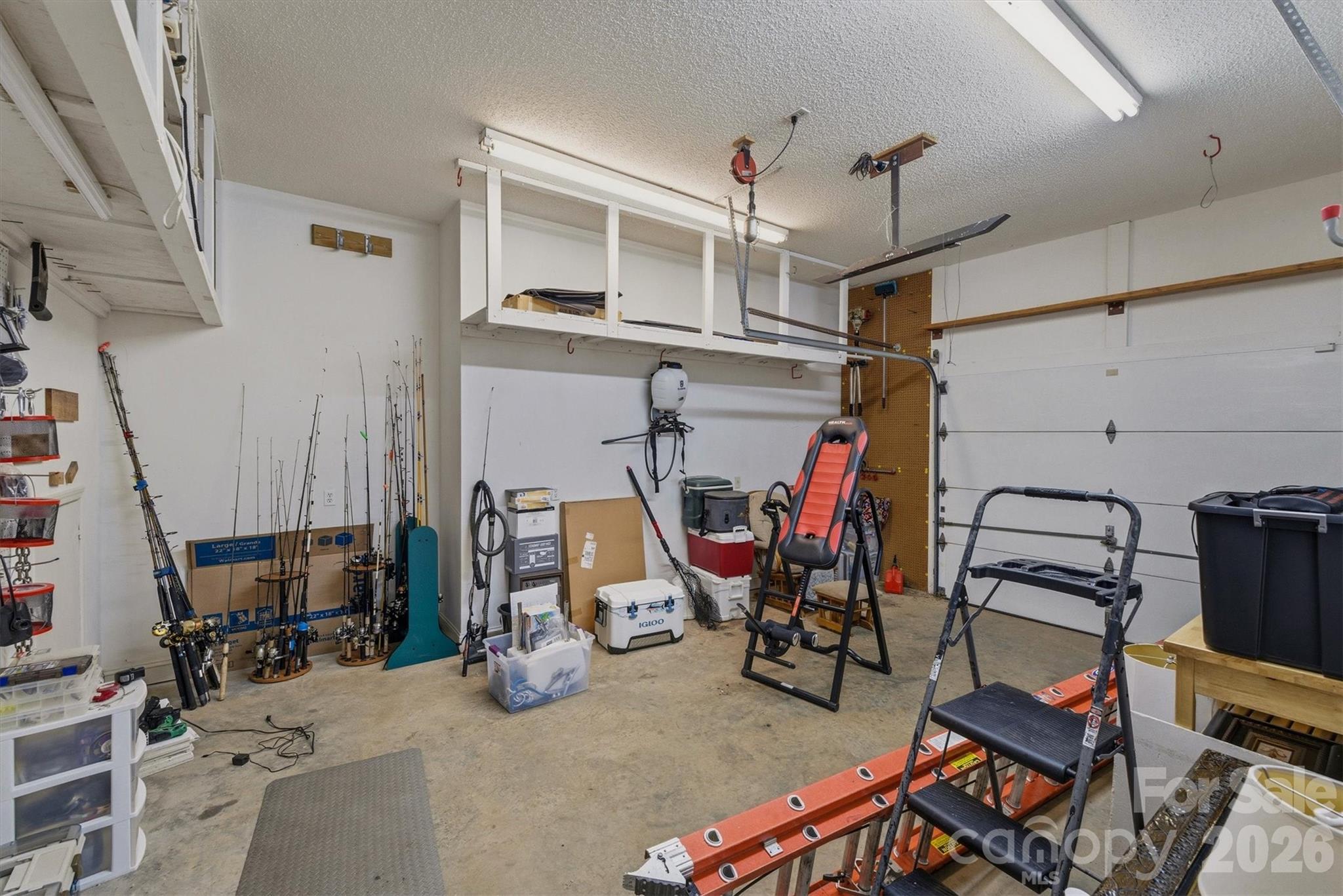 Single Family Residence at 46 Mariners Point Lane, Hickory, photo 30 of 43