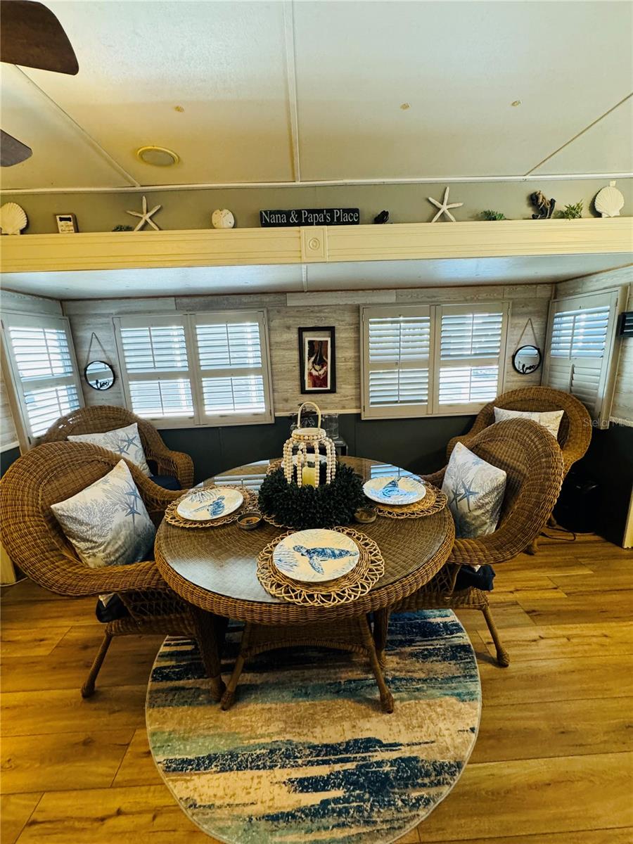 Dining Room - 411 ST GEORGE DR, DAVENPORT