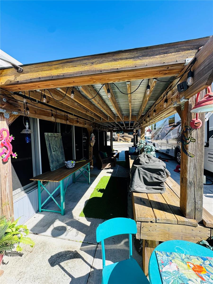 Pergola - 411 ST GEORGE DR, DAVENPORT