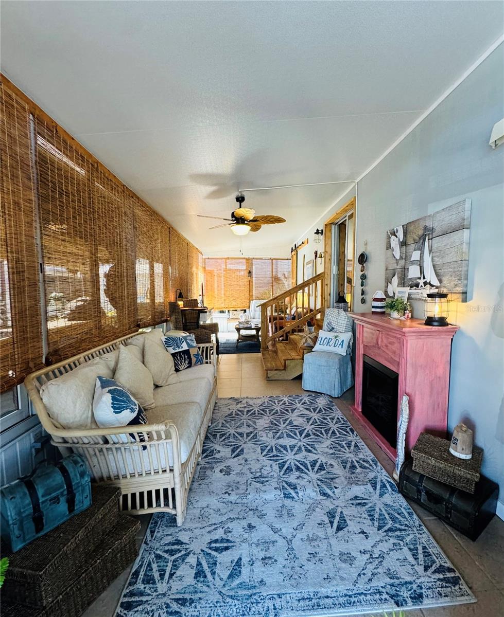 Florida Room - 411 ST GEORGE DR, DAVENPORT