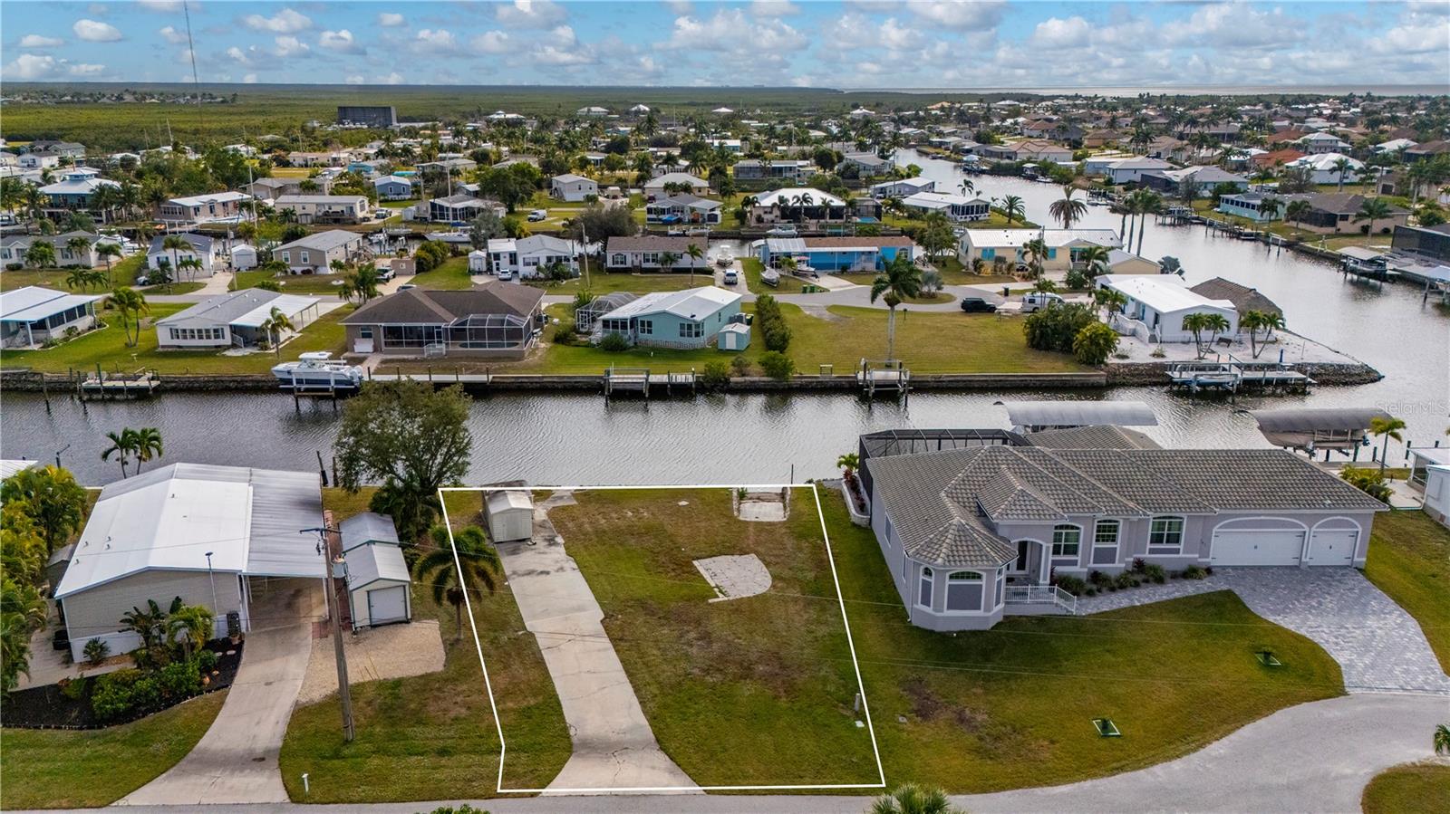 Land at 751 LONGBEACH CT, PUNTA GORDA