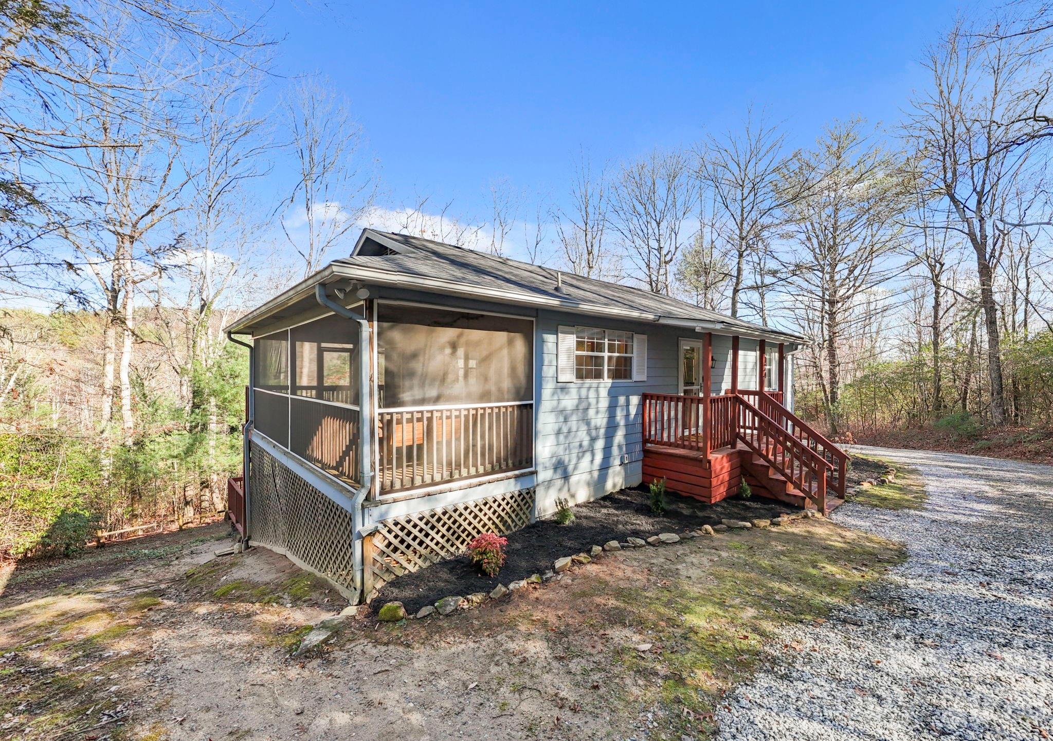 Single Family Residence at 124 Flat Creek Drive, Lake Toxaway, photo 26 of 37