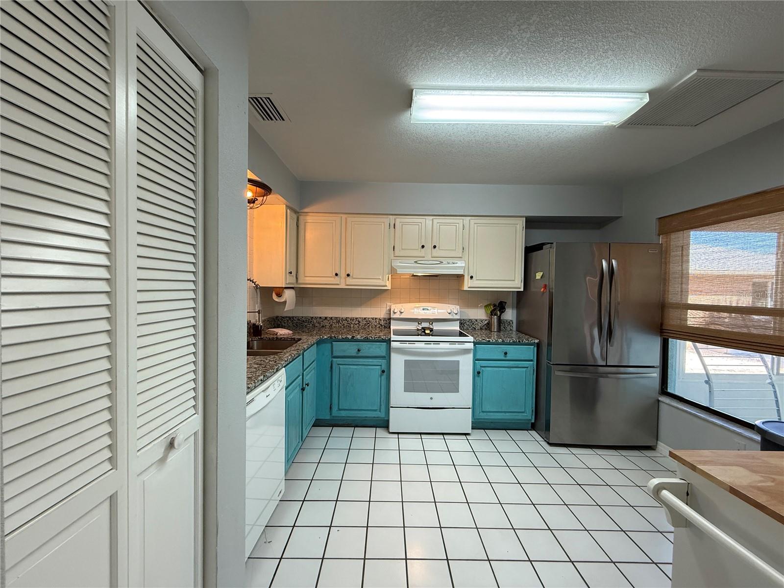 Single Family Residence at 828 E 23RD AVE, NEW SMYRNA BEACH, photo 8 of 30