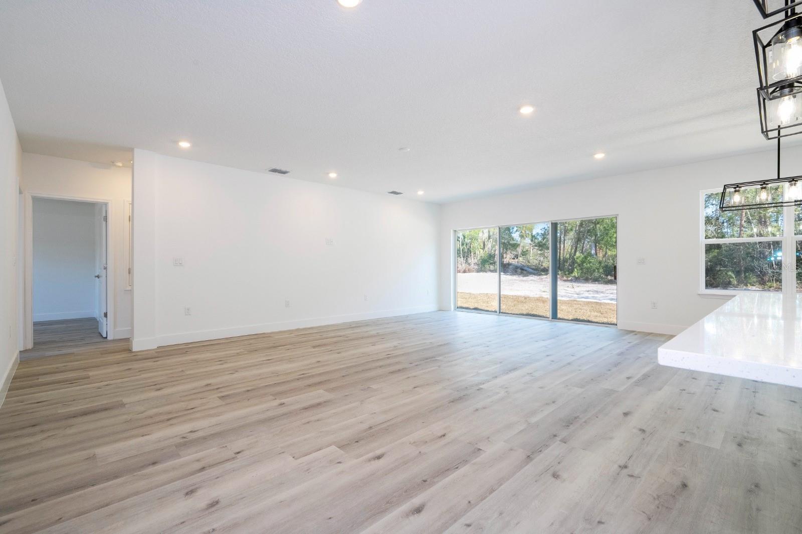 Single Family Residence at 1129 EDINBURGH ST, NORTH PORT, photo 6 of 45