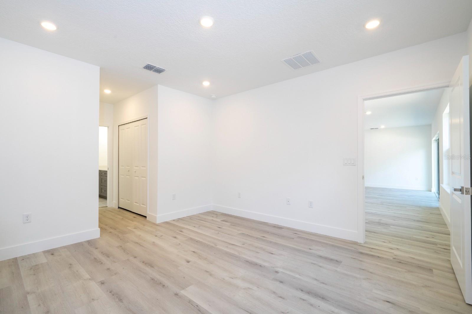 Single Family Residence at 1129 EDINBURGH ST, NORTH PORT, photo 20 of 45