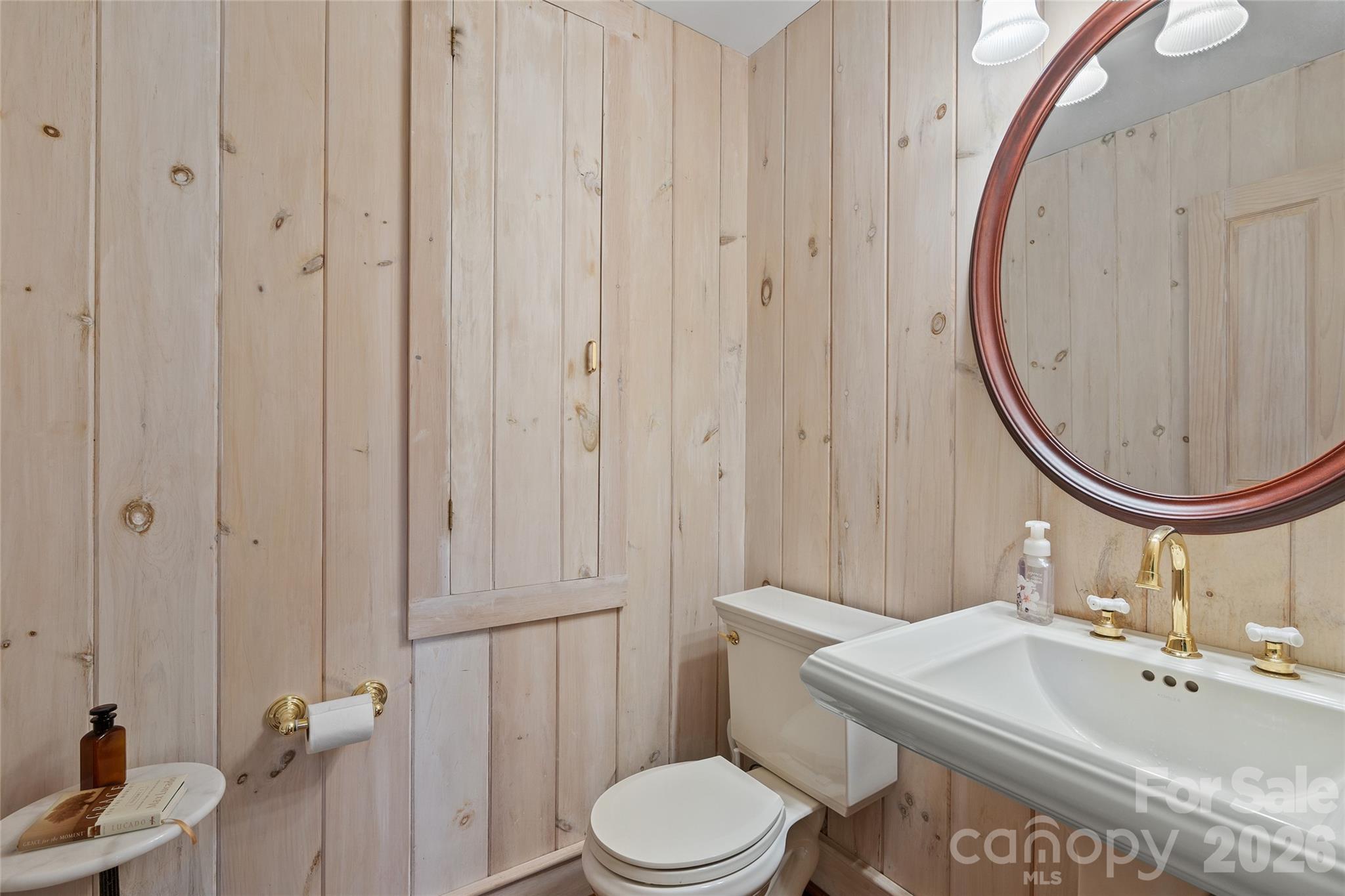 Single Family Residence at 33 Great Aspen Way, Black Mountain, photo 15 of 48