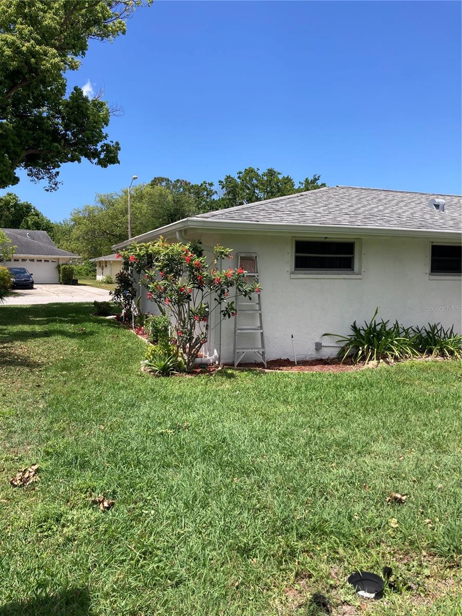 Single Family Residence at 7628 VALLEY CT, NEW PORT RICHEY, photo 4 of 34