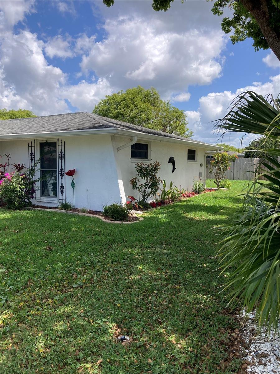 Single Family Residence at 7628 VALLEY CT, NEW PORT RICHEY, photo 6 of 34