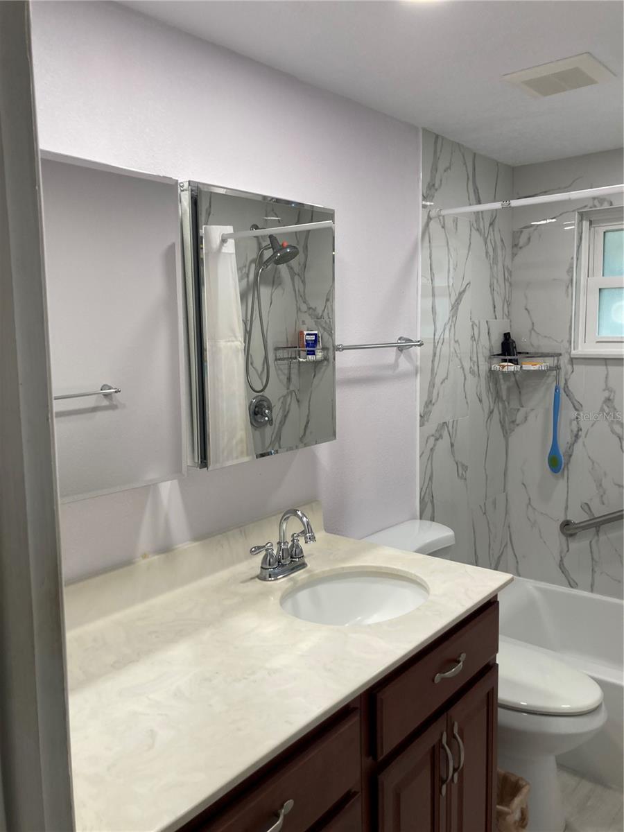 Single Family Residence at 7628 VALLEY CT, NEW PORT RICHEY, photo 13 of 34