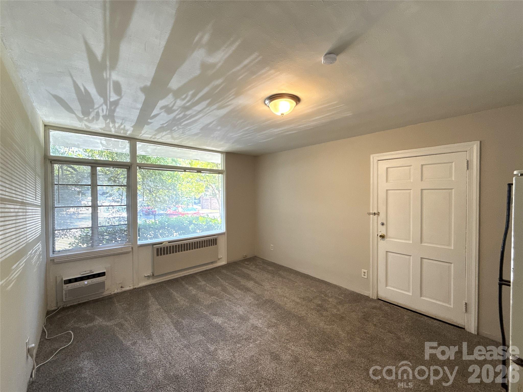 Apartment at 2126 E 7th Street, Charlotte, photo 2 of 7