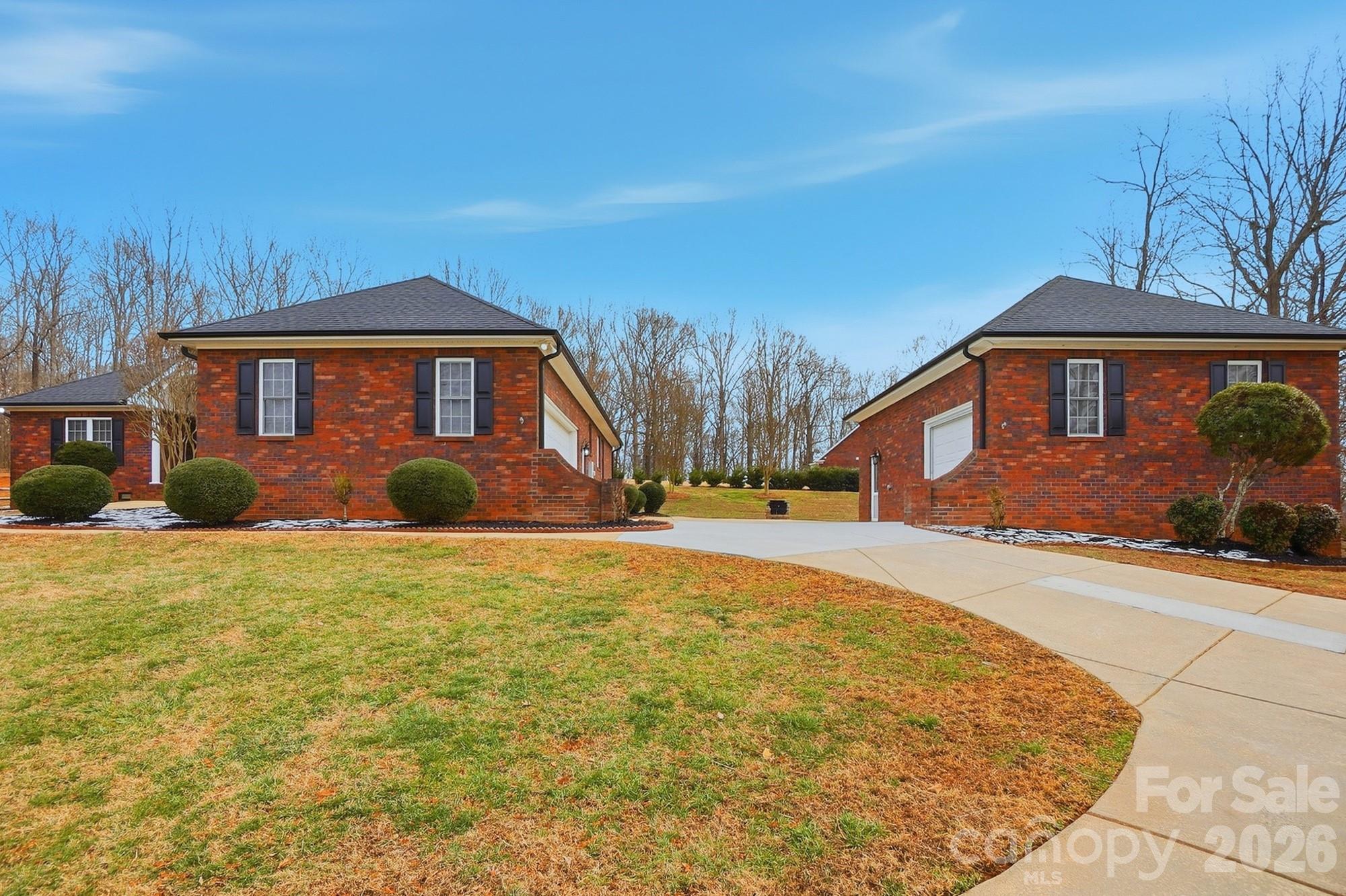 Single Family Residence at 6104 Charity Drive, Marshville, photo 4 of 48