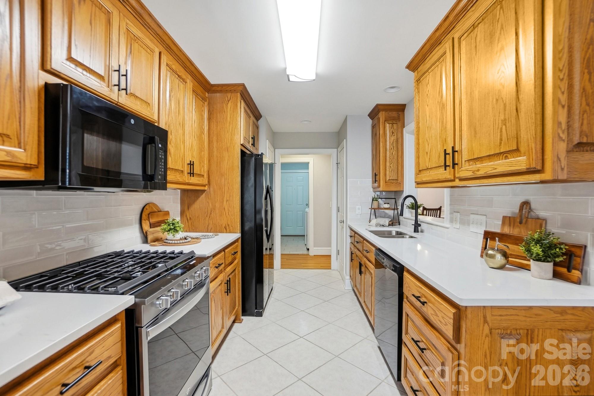 Single Family Residence at 6104 Charity Drive, Marshville, photo 19 of 48