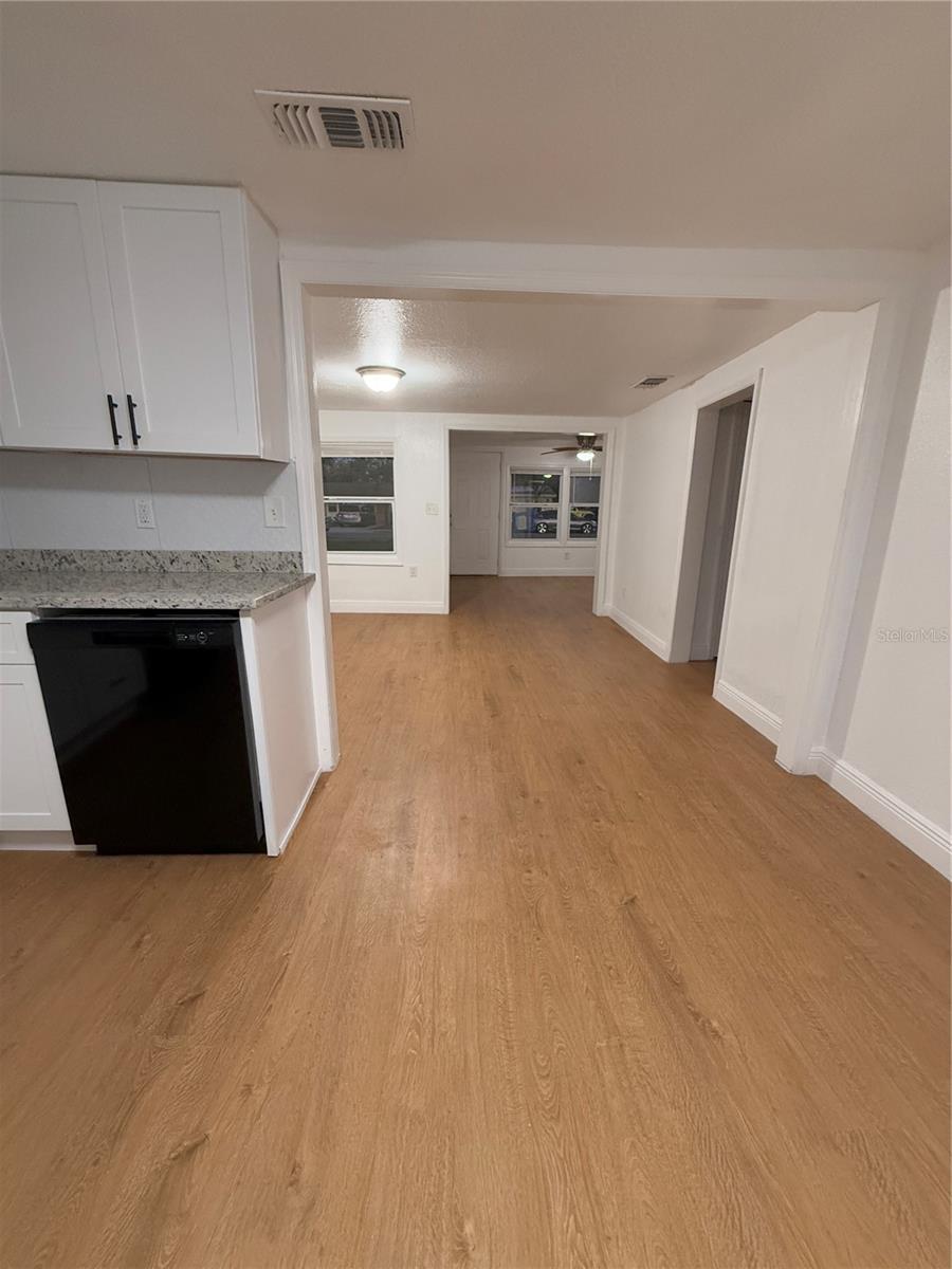 Single Family Residence at 636 COKE AVE, WINTER GARDEN, photo 8 of 15