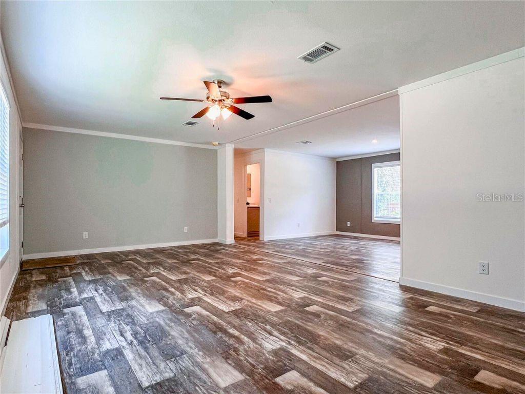 Manufactured Home at 16108 GUPTON ST, BROOKSVILLE, photo 3 of 27
