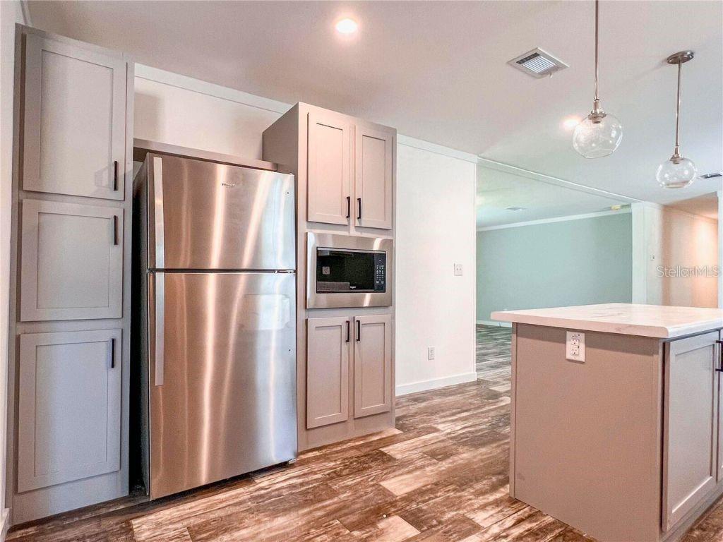 Manufactured Home at 16108 GUPTON ST, BROOKSVILLE, photo 10 of 27