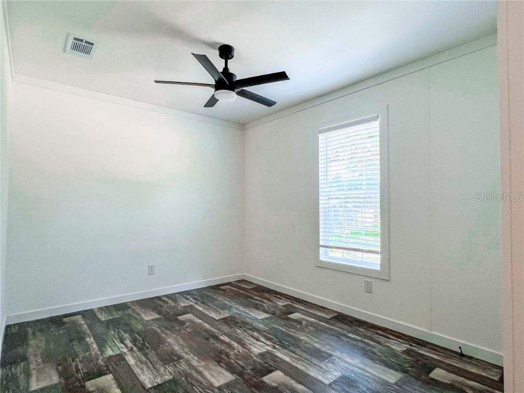Manufactured Home at 16108 GUPTON ST, BROOKSVILLE, photo 19 of 27