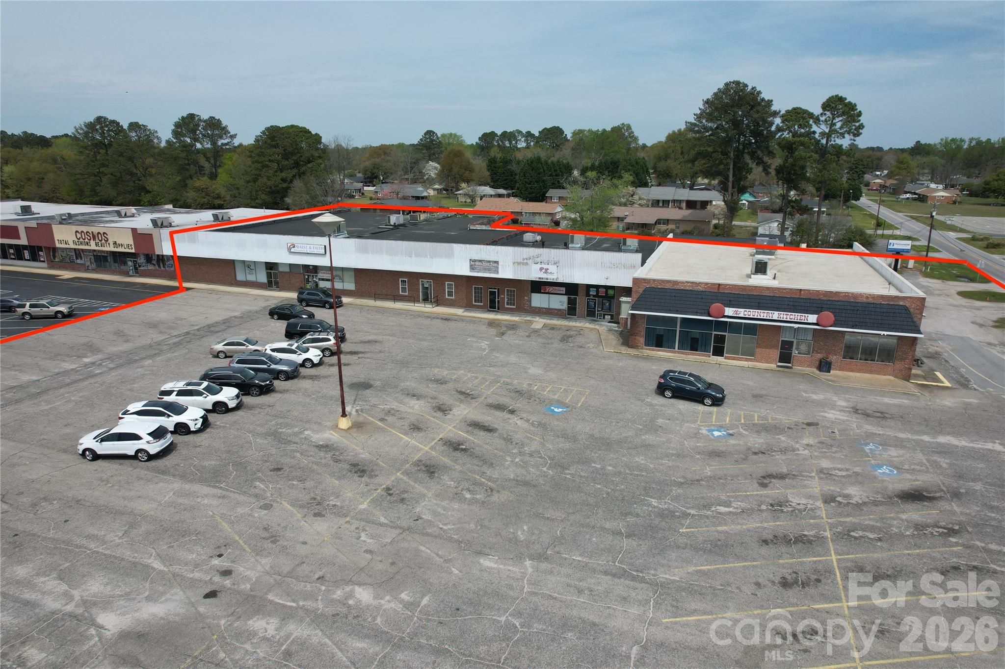 Retail Center at 908 Chesterfield Highway, Cheraw