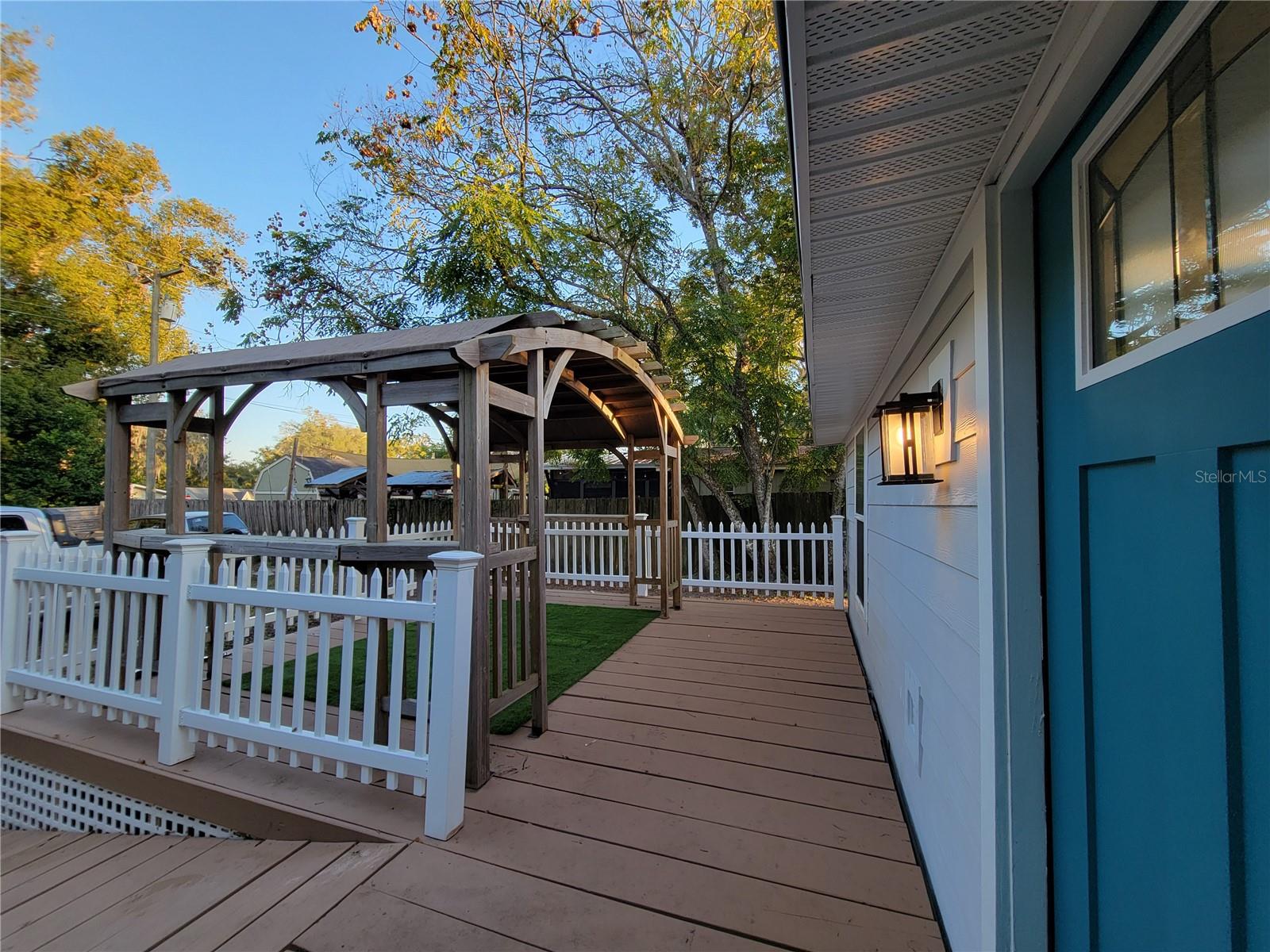 Patio and Gazebo - 5548 11TH ST, ZEPHYRHILLS