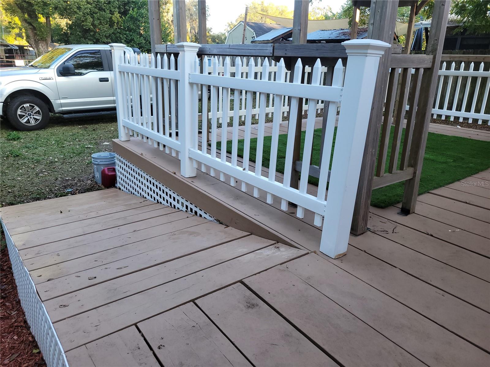 Patio and Gazebo - 5548 11TH ST, ZEPHYRHILLS
