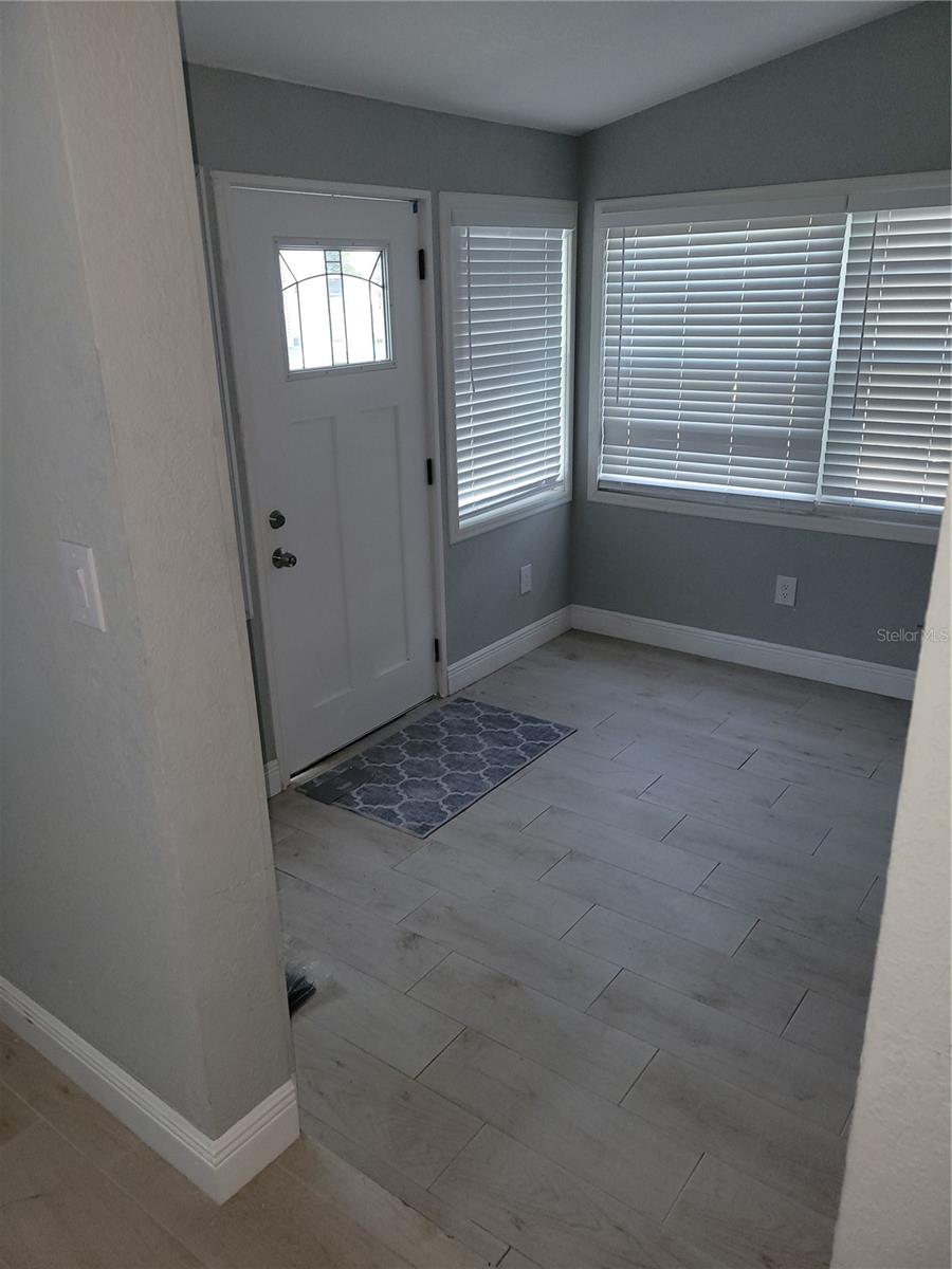 Loft - 5548 11TH ST, ZEPHYRHILLS