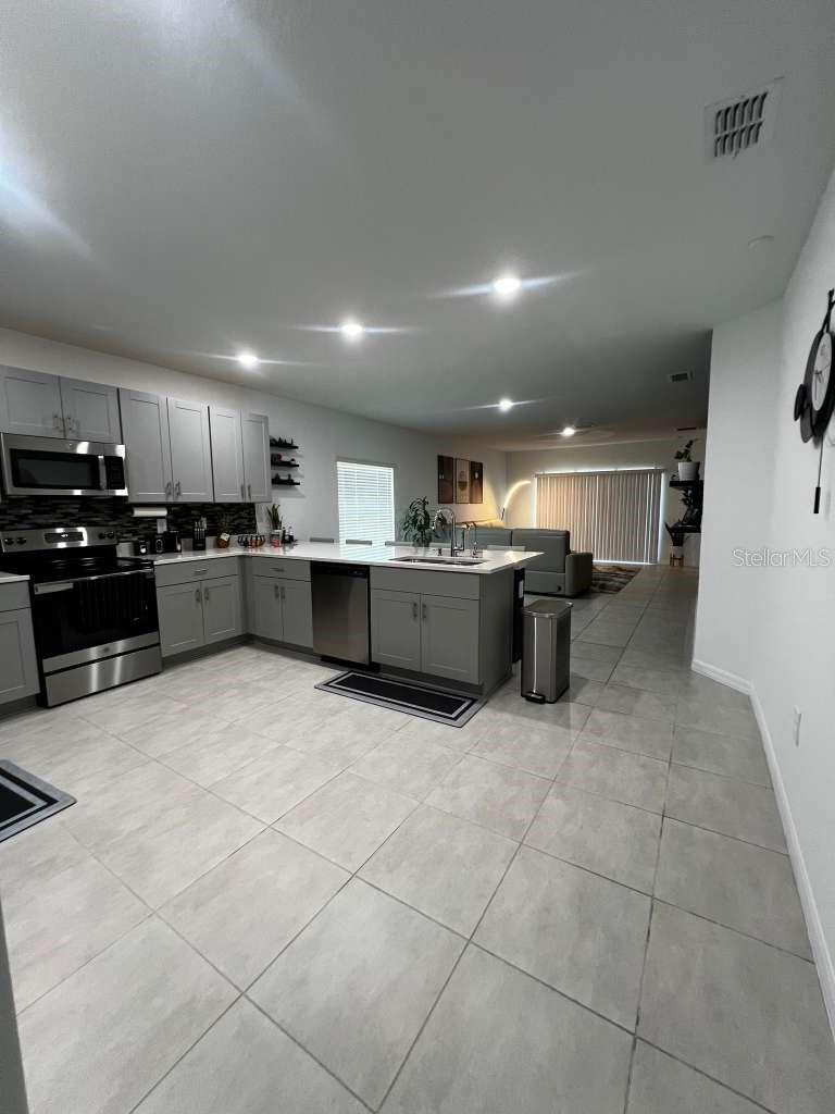 Single Family Residence at 205 ACORN RD, HAINES CITY, photo 6 of 20