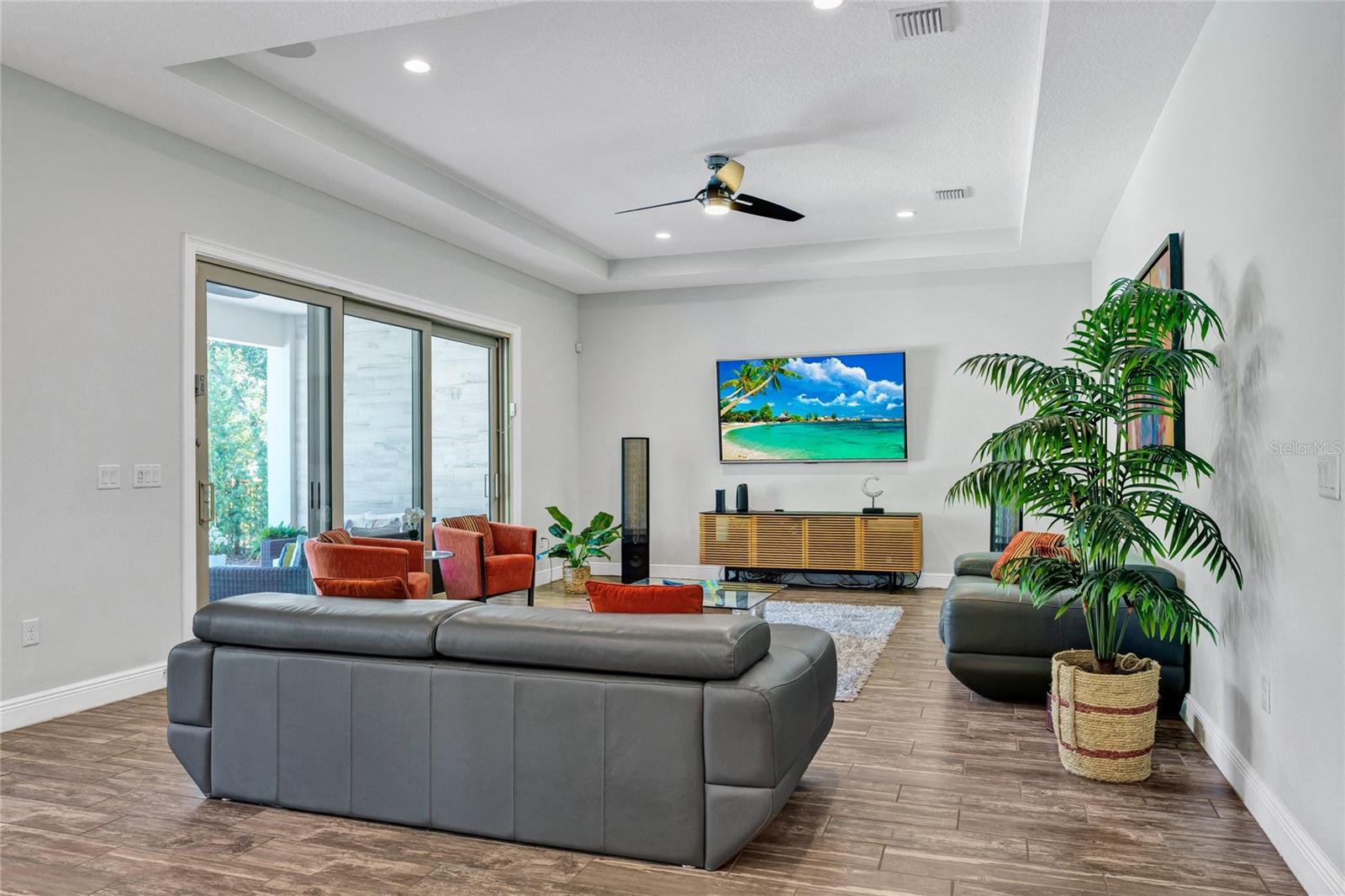 Single Family Residence at 15625 SYLVESTER PALM DR, WINTER GARDEN, photo 5 of 76