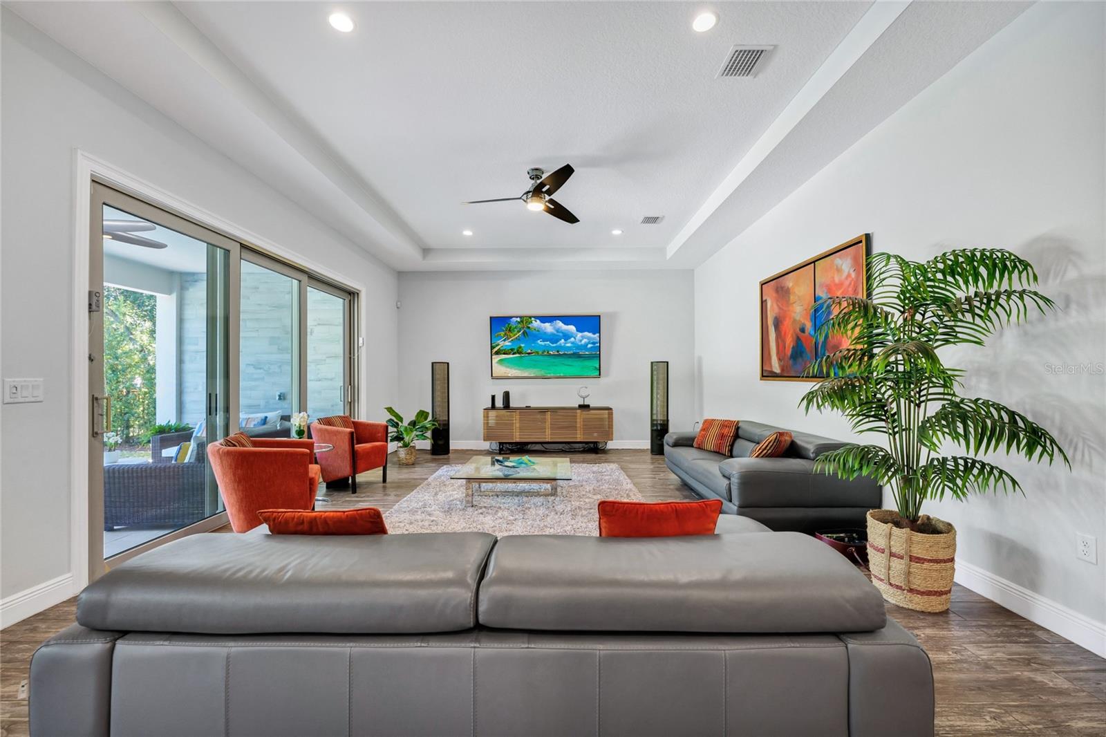 Single Family Residence at 15625 SYLVESTER PALM DR, WINTER GARDEN, photo 6 of 76