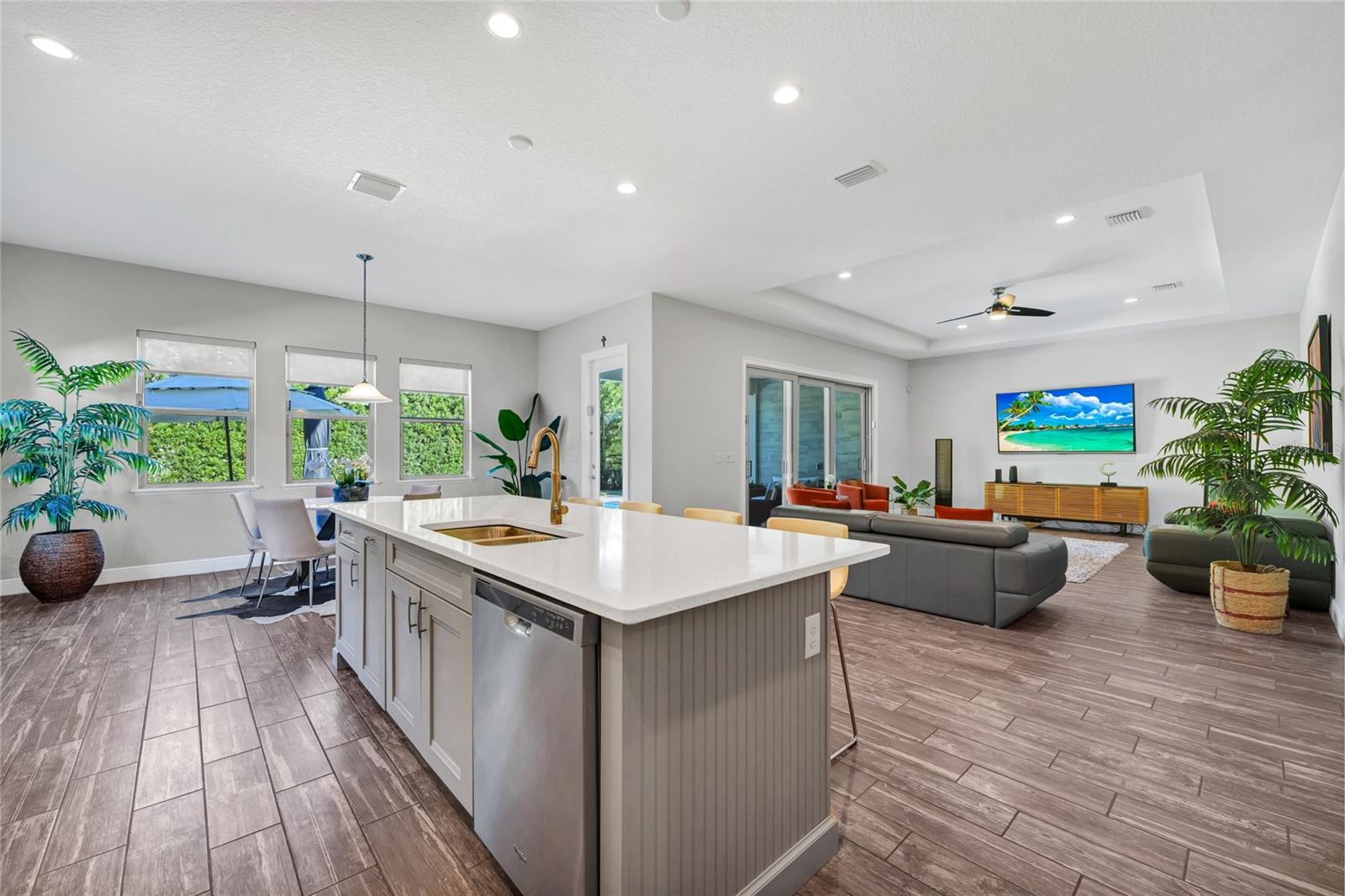 Single Family Residence at 15625 SYLVESTER PALM DR, WINTER GARDEN, photo 16 of 76