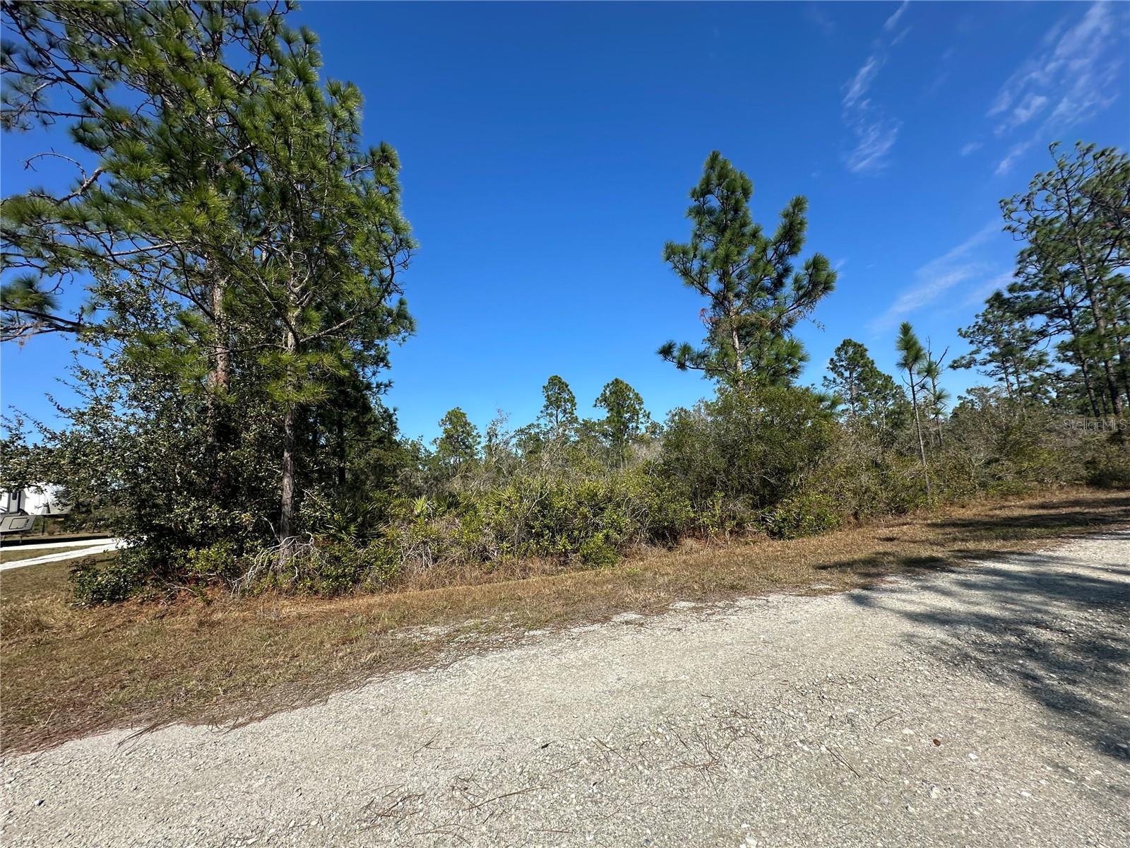 22 BOUGAINVILLE DR