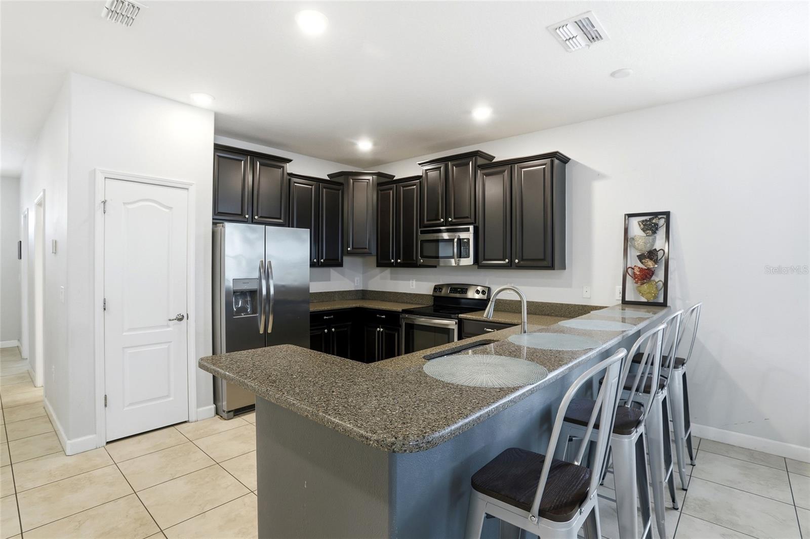 Single Family Residence at 9039 SHADOW MOUNTAIN ST, DAVENPORT, photo 4 of 60
