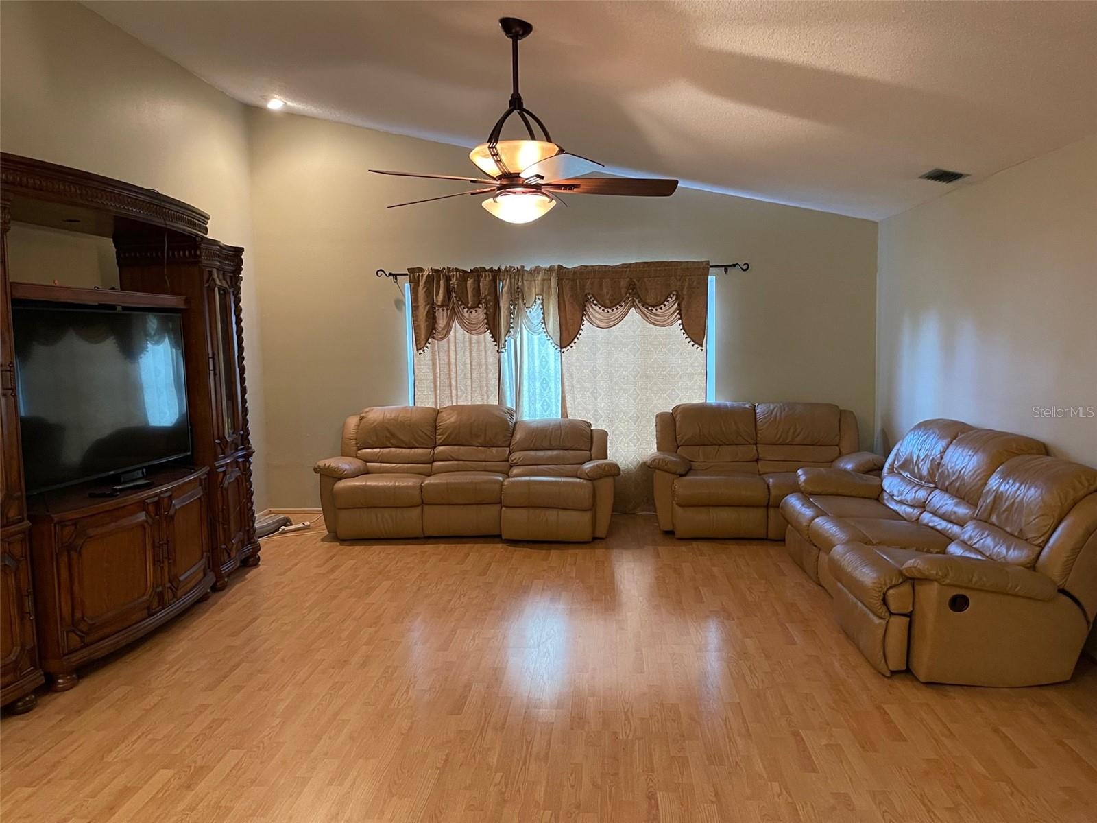 Single Family Residence at 6336 WOODEN ST, NEW PORT RICHEY, photo 2 of 13