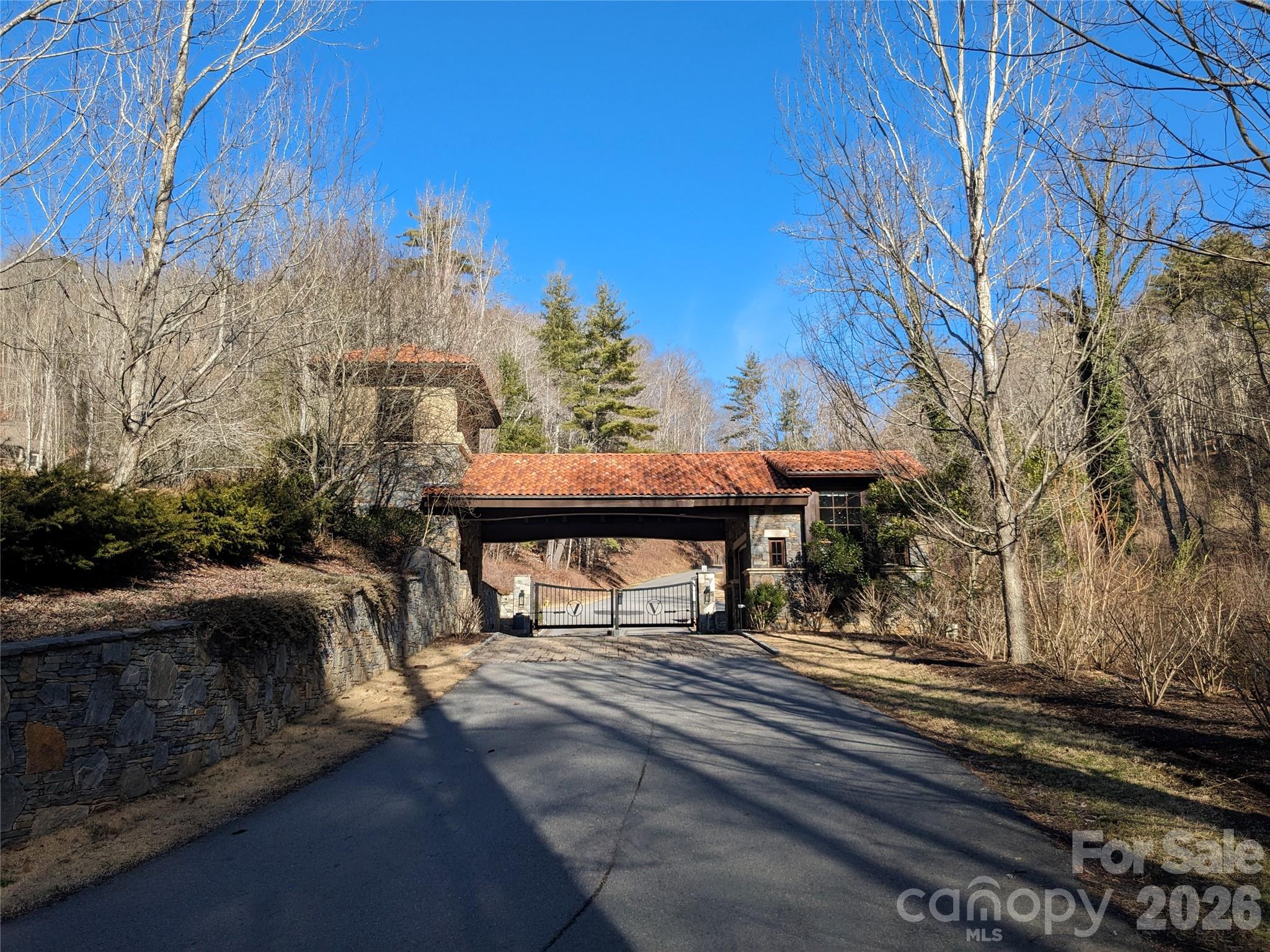 Front Gate - 27 Bent Branch Lane, Asheville