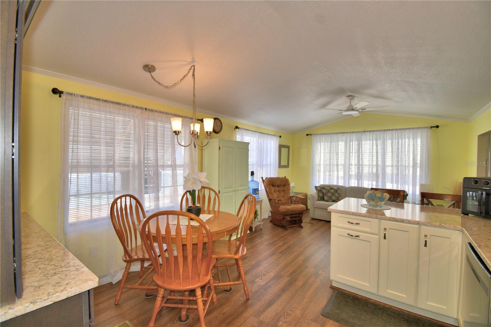 Manufactured Home at 251 PATTERSON RD #B26, HAINES CITY, photo 15 of 41