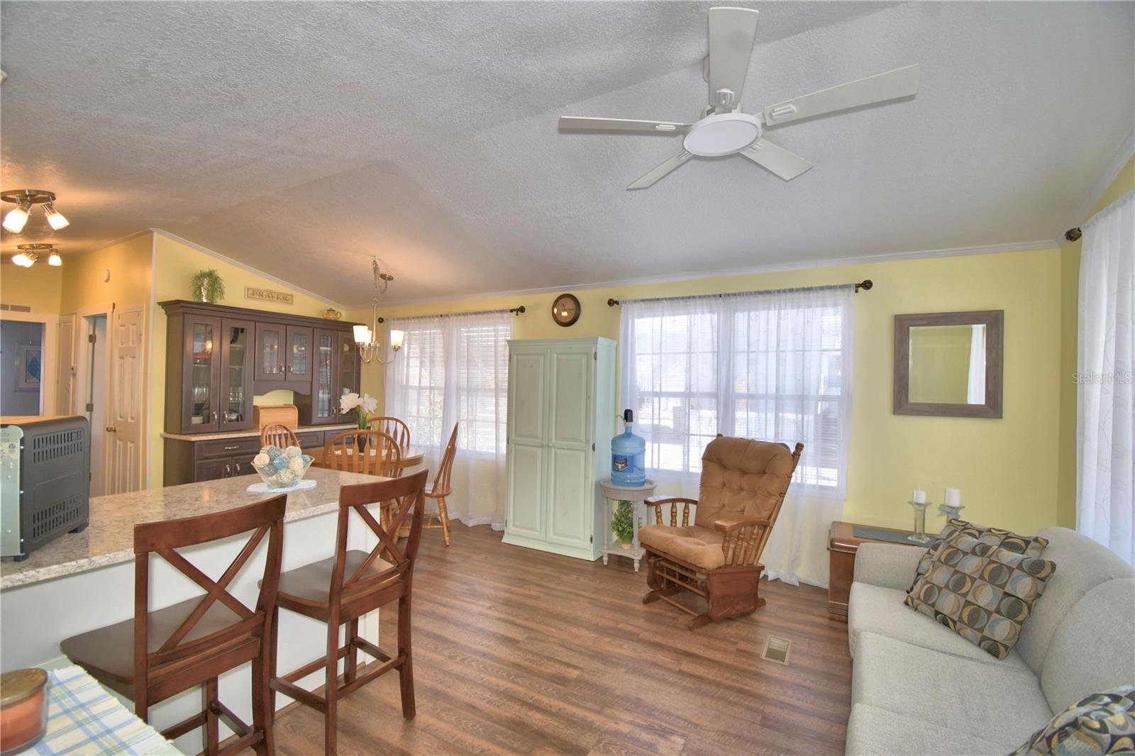 Manufactured Home at 251 PATTERSON RD #B26, HAINES CITY, photo 18 of 41
