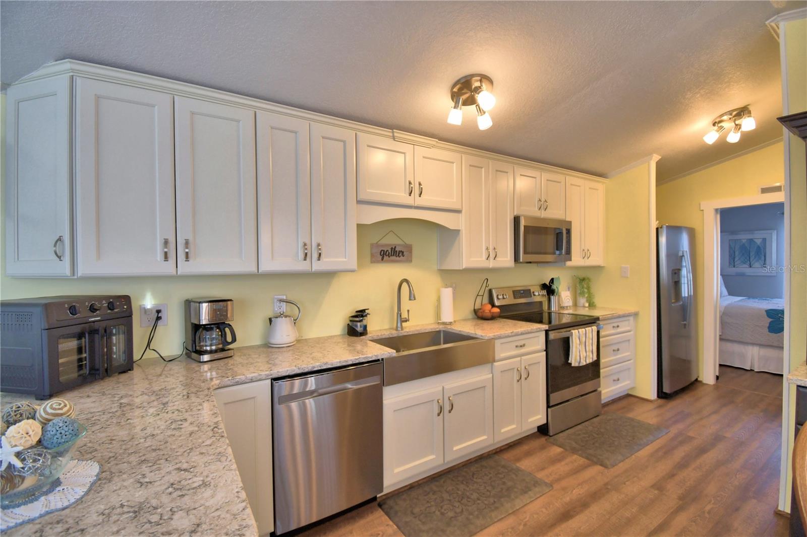 Manufactured Home at 251 PATTERSON RD #B26, HAINES CITY, photo 20 of 41
