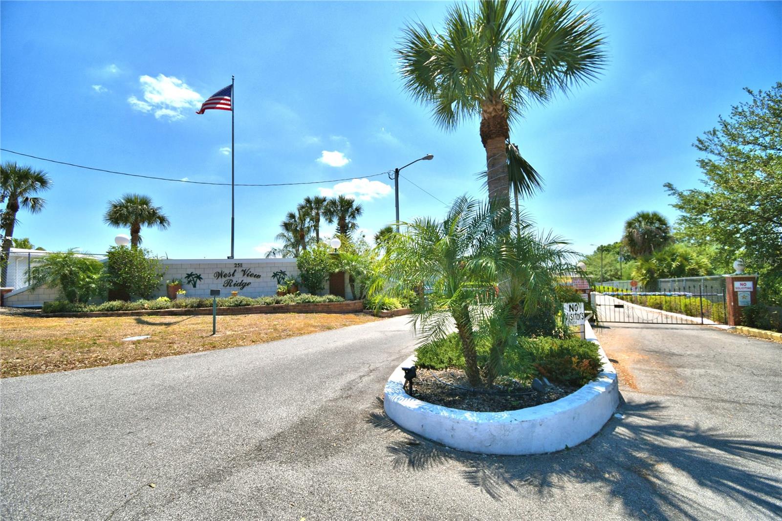 Manufactured Home at 251 PATTERSON RD #B26, HAINES CITY, photo 33 of 41