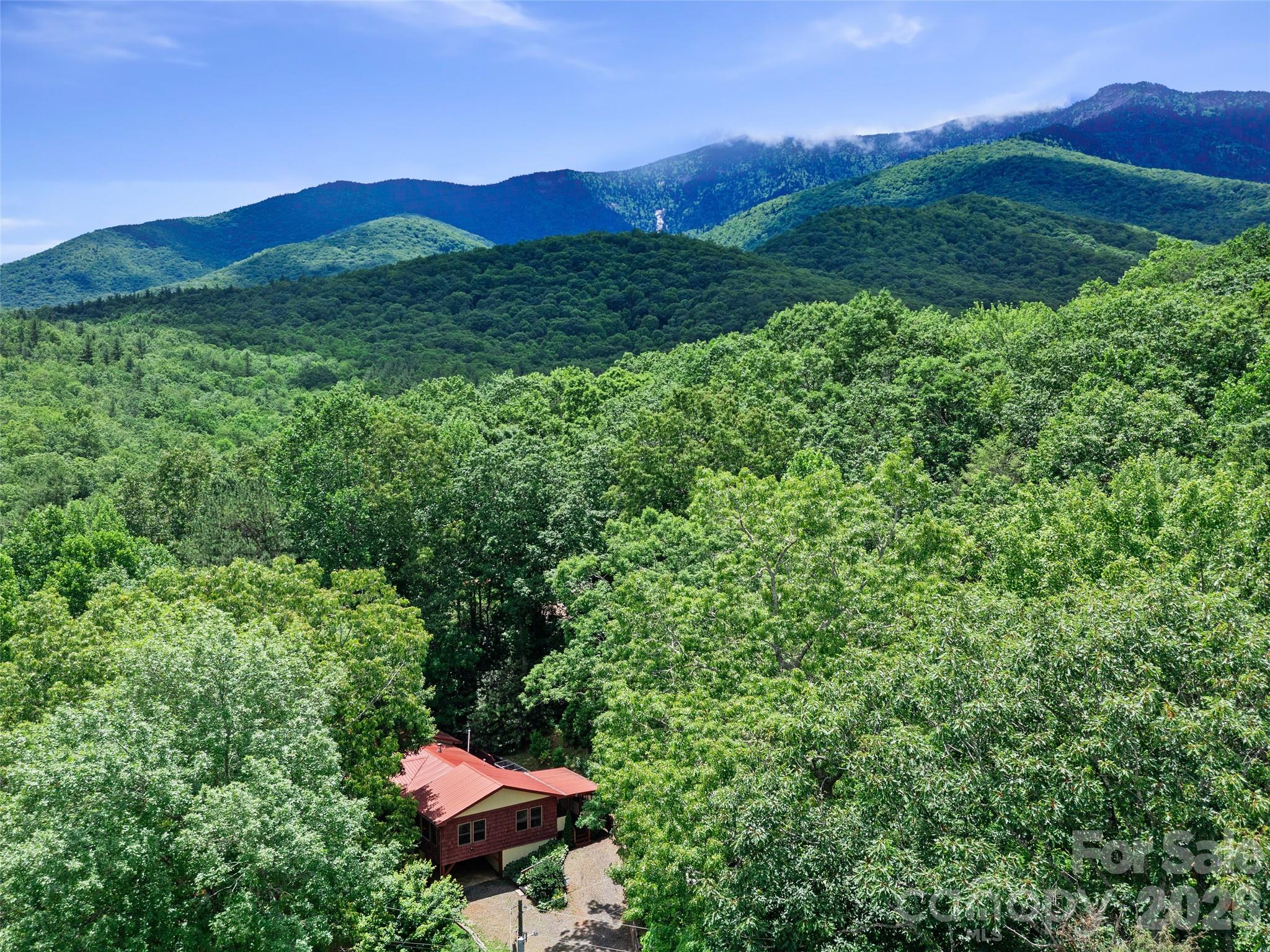 Mountain living on dead end, private rd. - 125 HEARTLAND Lane, Burnsville