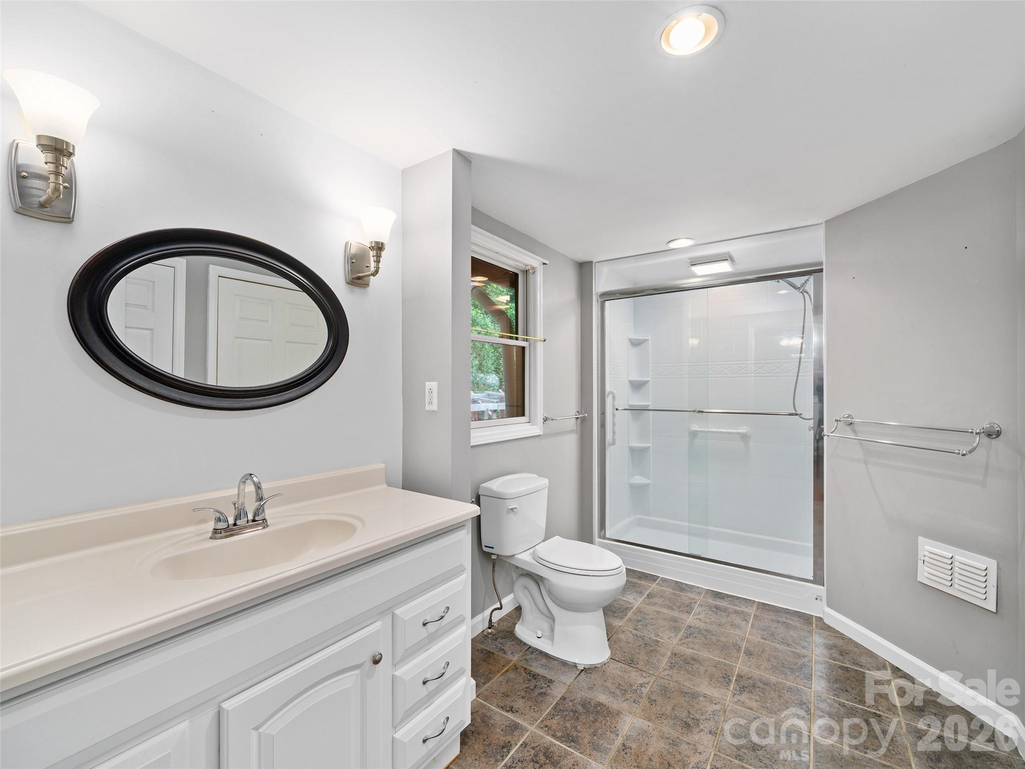 Primary Bath - 125 HEARTLAND Lane, Burnsville