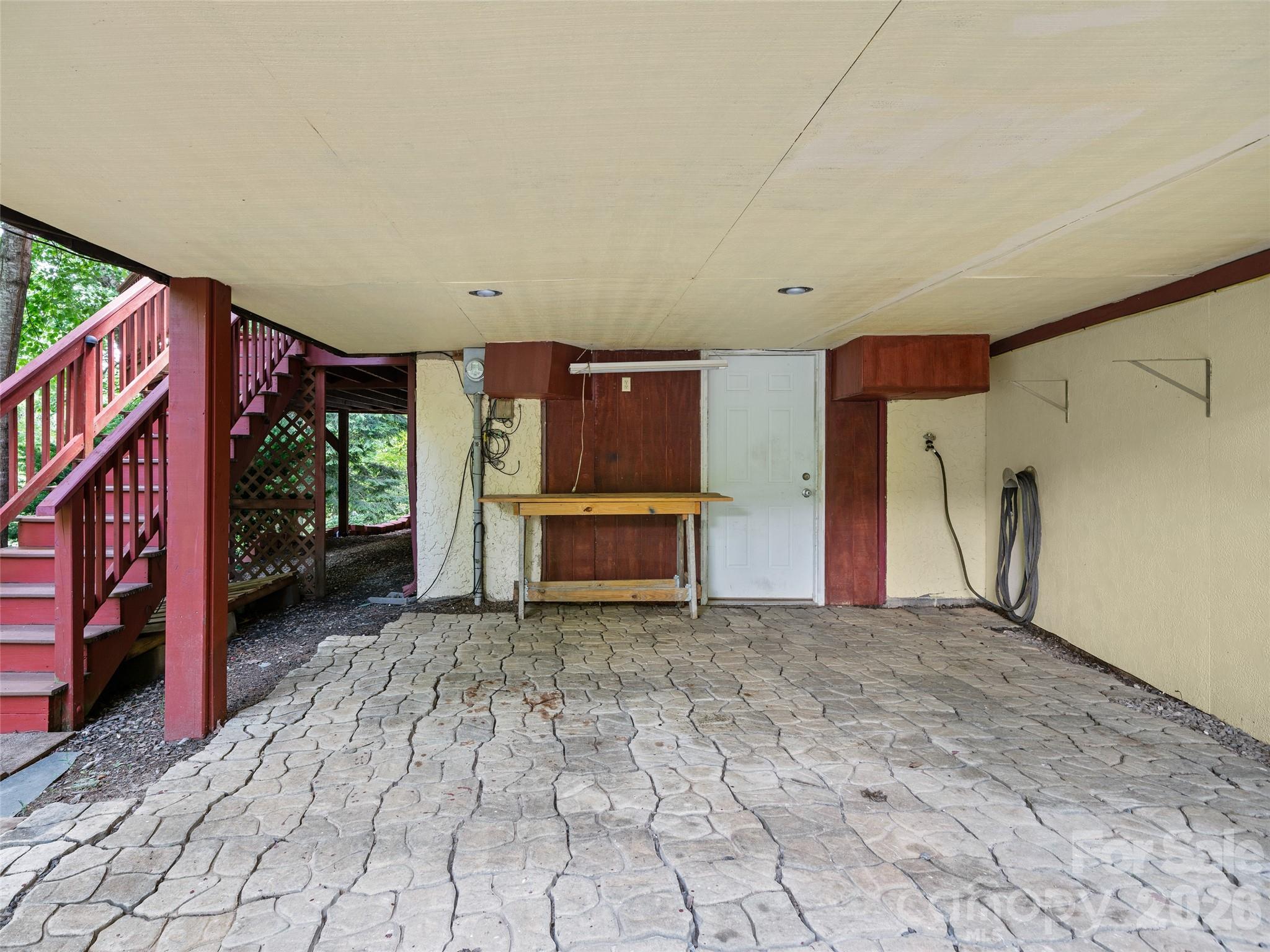 Basement walk out sitting/work area. - 125 HEARTLAND Lane, Burnsville