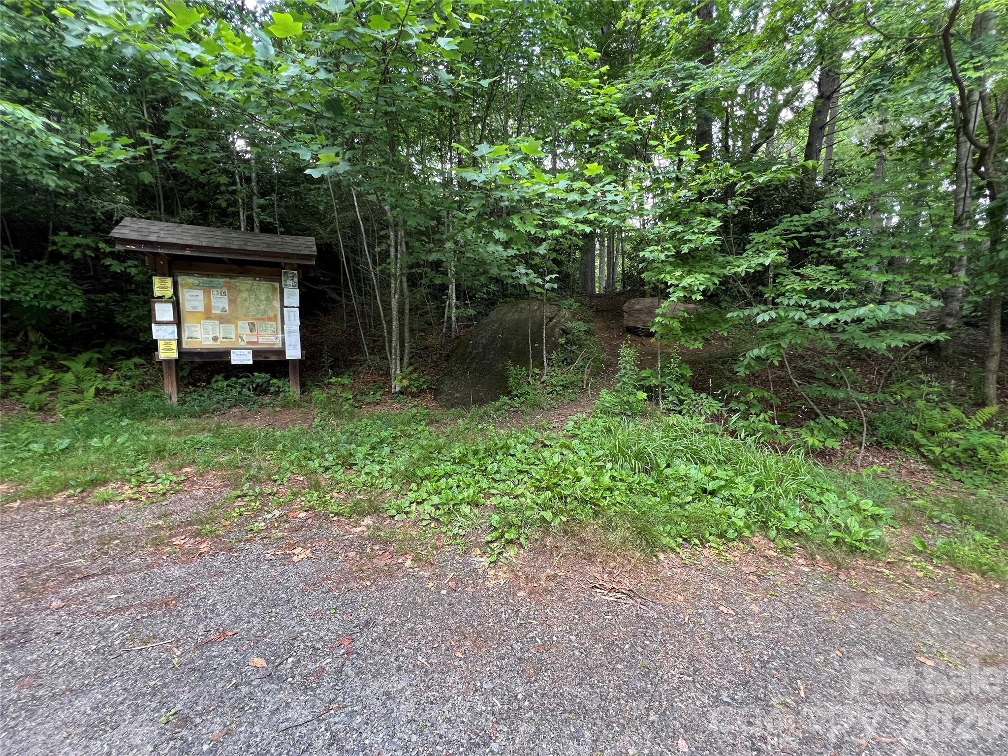 Colbert Ridge Trail Head steps away! - 125 HEARTLAND Lane, Burnsville