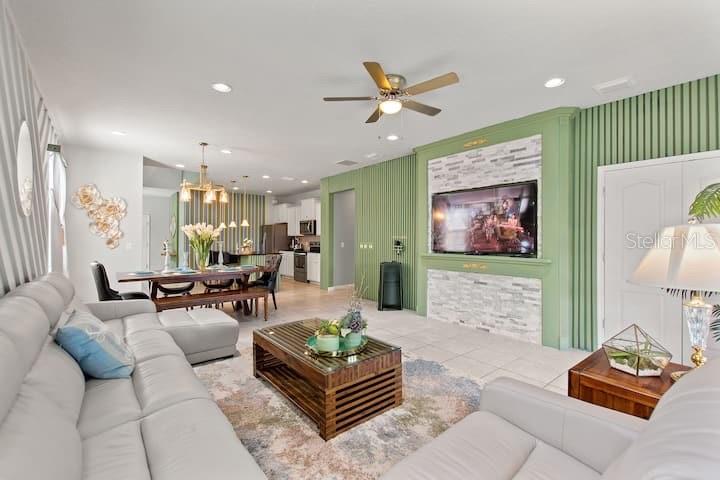 Single Family Residence at 1627 LIMA AVE, KISSIMMEE, photo 6 of 61