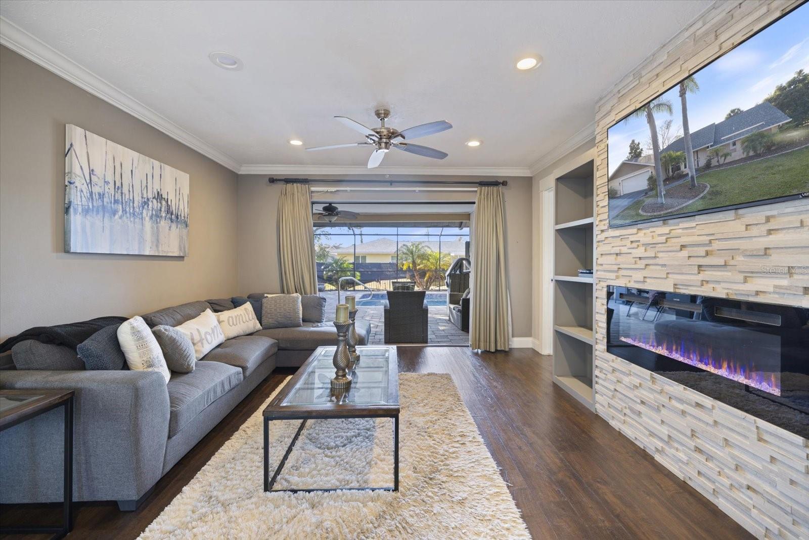 Single Family Residence at 1627 DEL MONTE CT, VENICE, photo 5 of 76