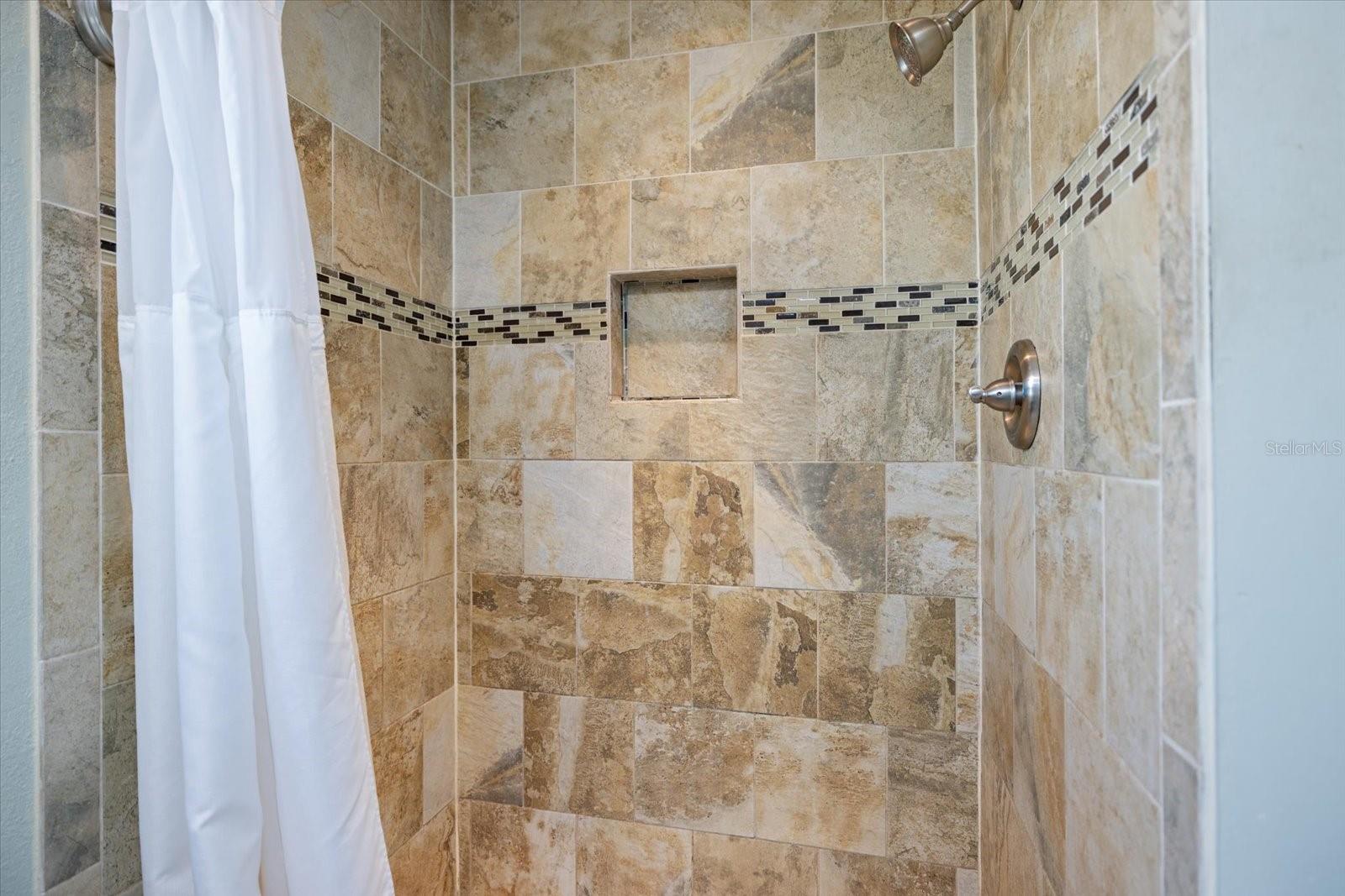 MASTER BATHROOM - 1627 DEL MONTE CT, VENICE