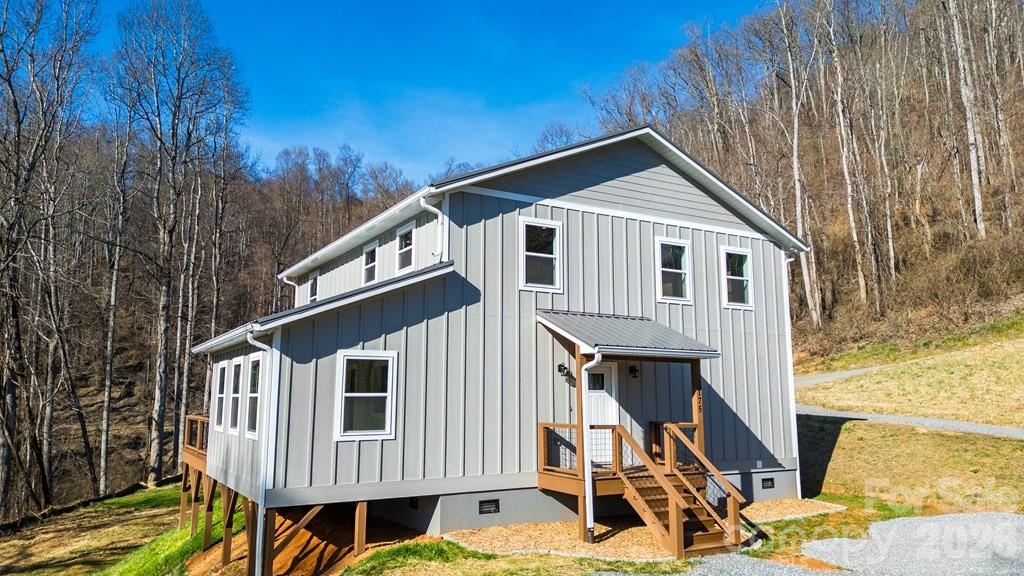 Single Family Residence at 175 Trinity Drive, Sylva, photo 3 of 41