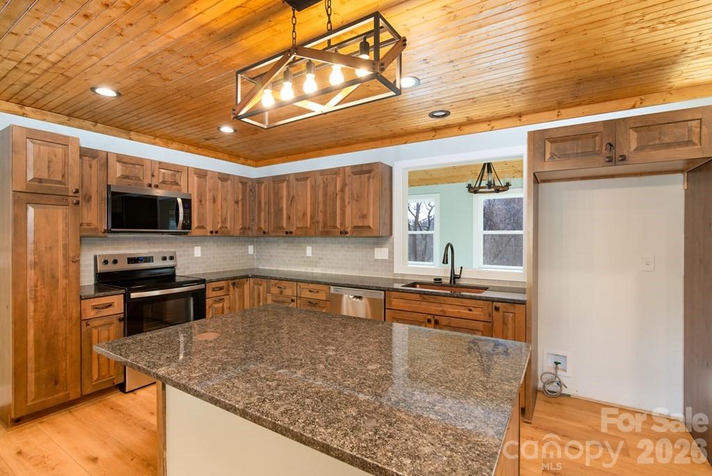 Single Family Residence at 175 Trinity Drive, Sylva, photo 13 of 41