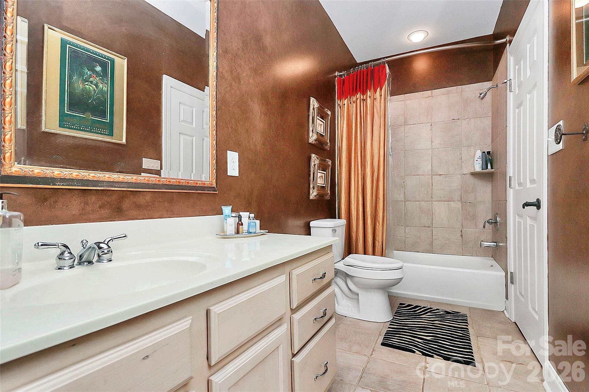 Single Family Residence at 729 Lochaven Road, Waxhaw, photo 17 of 33